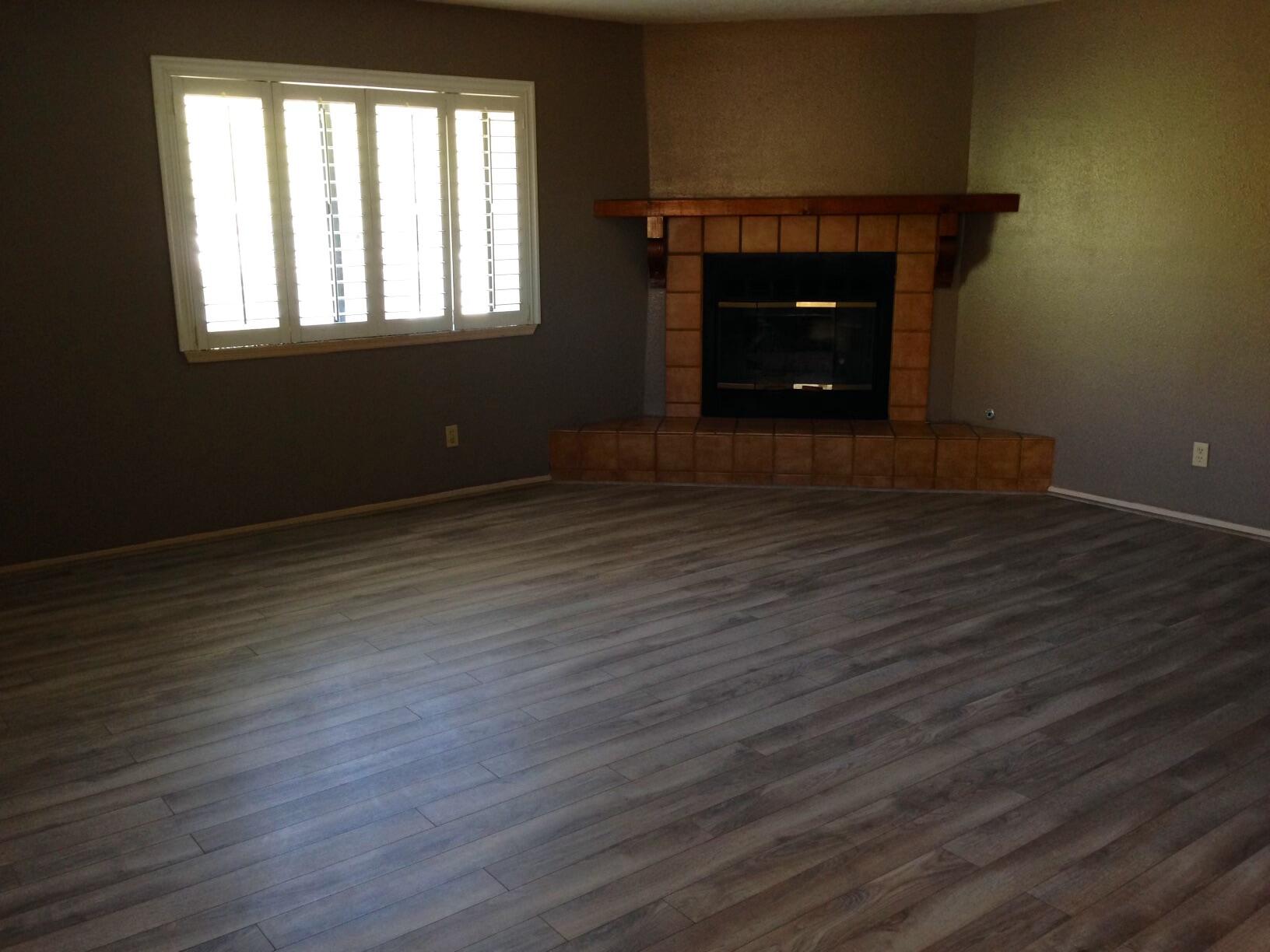 5801 Lowell Street NE 18d