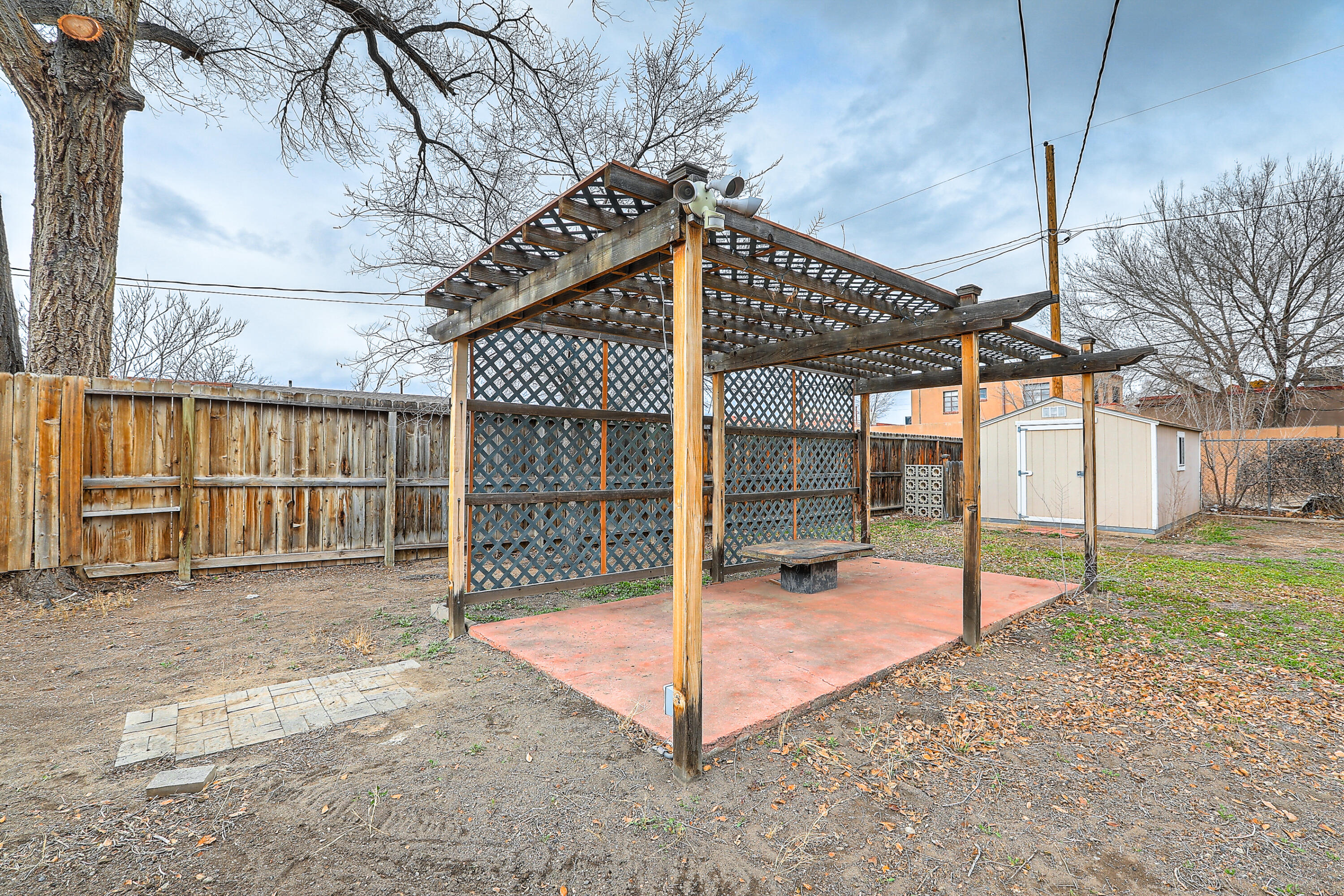 1009 Lead Avenue SW