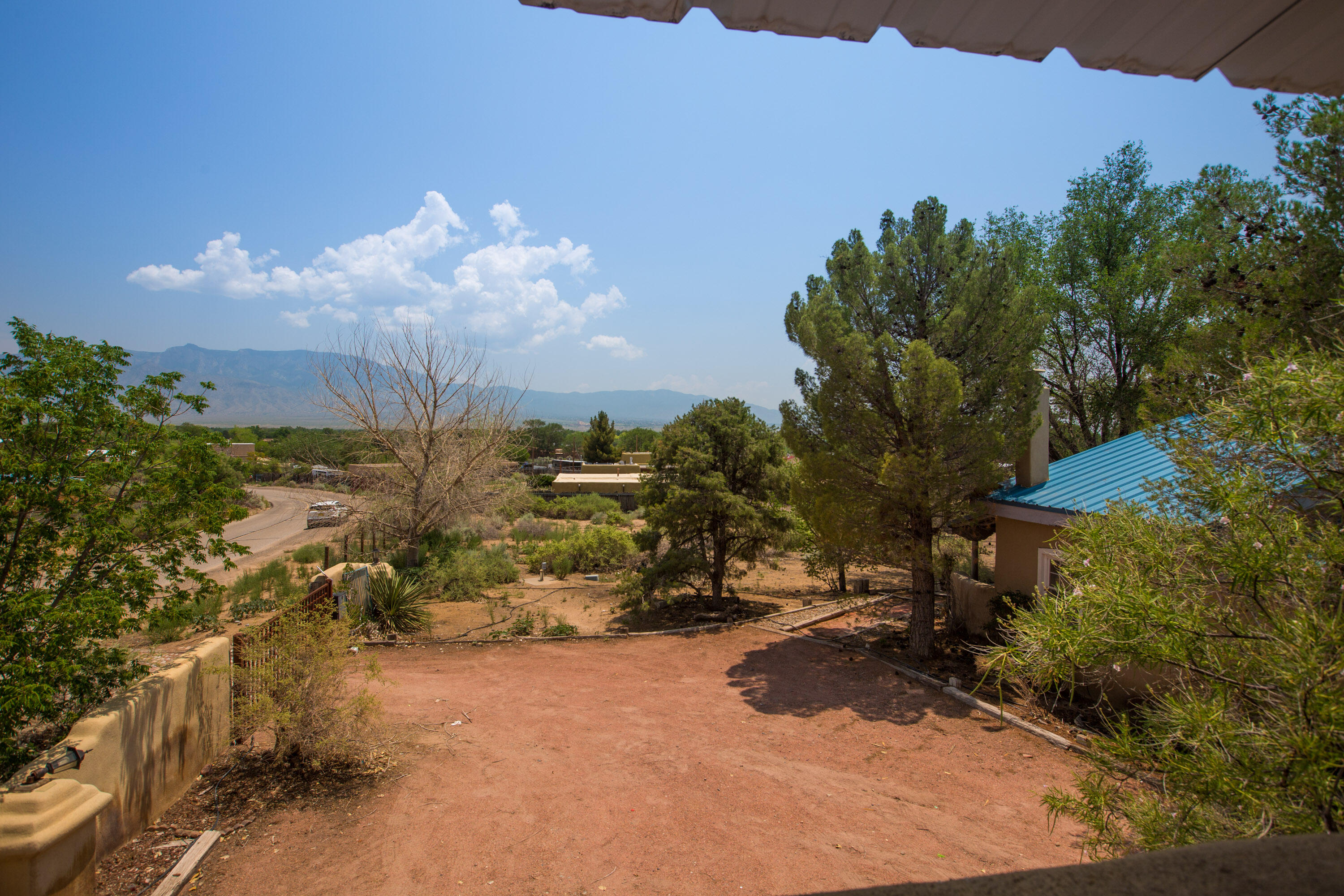 467 Camino Arco Iris