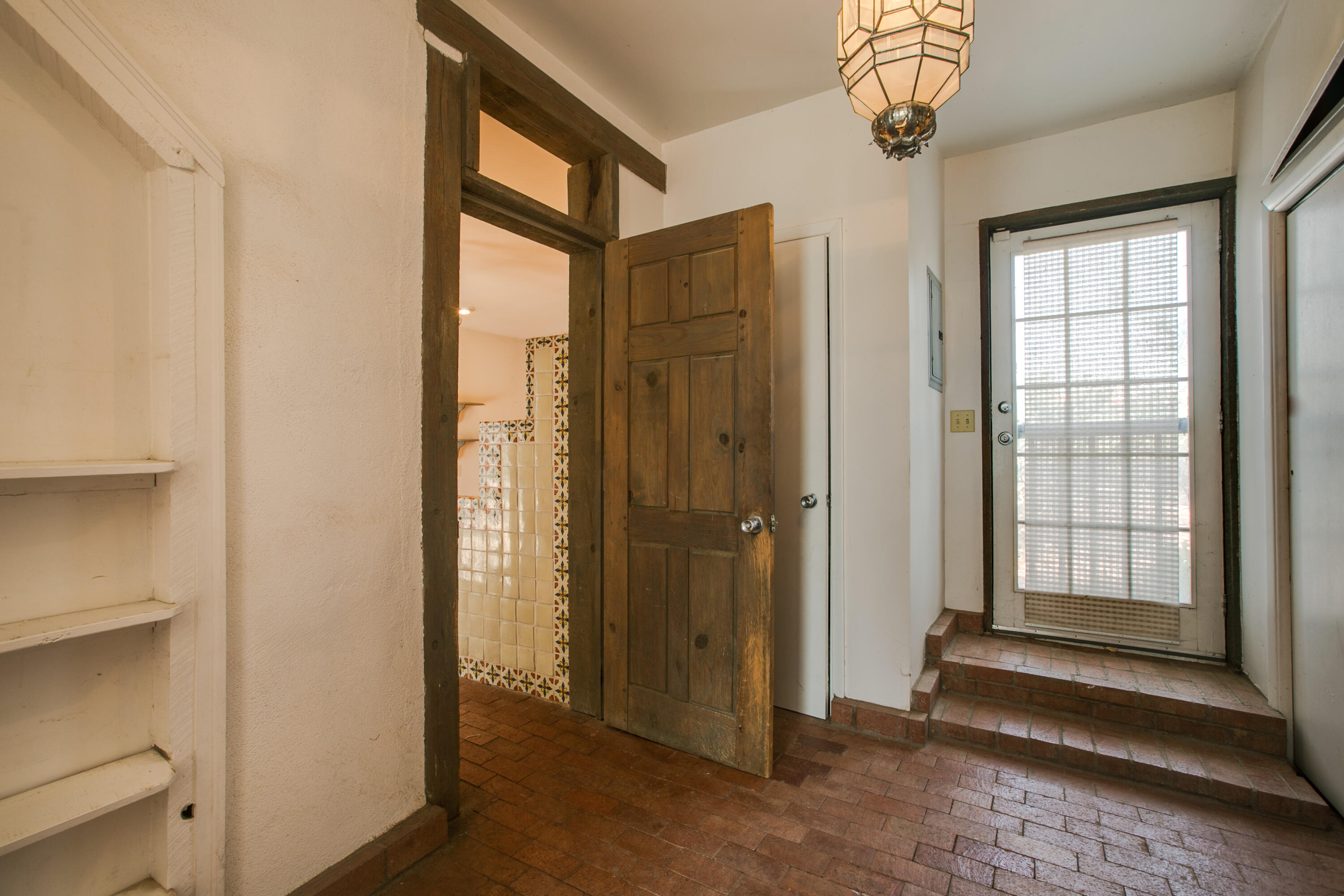 467 Camino Arco Iris