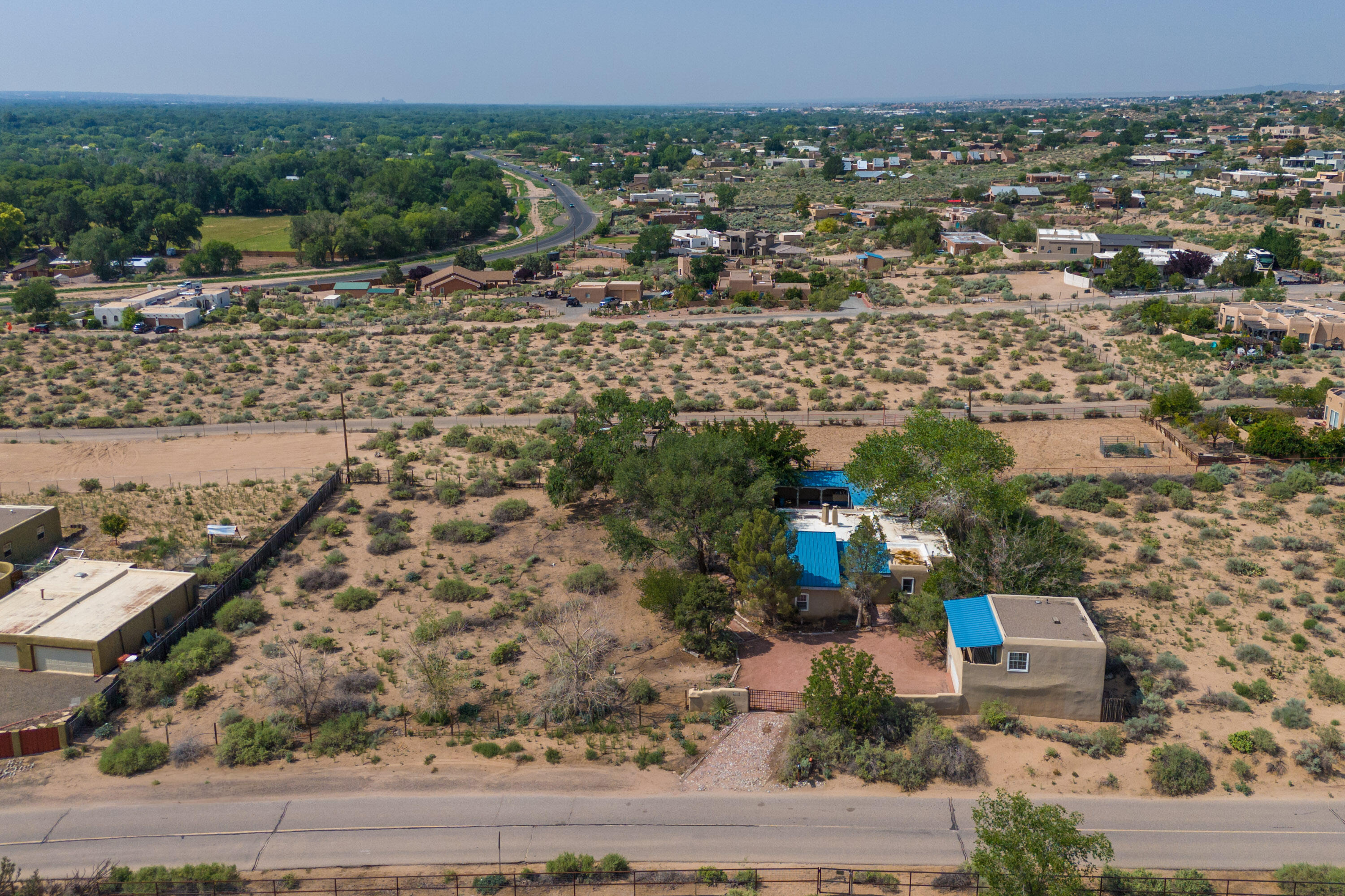 467 Camino Arco Iris