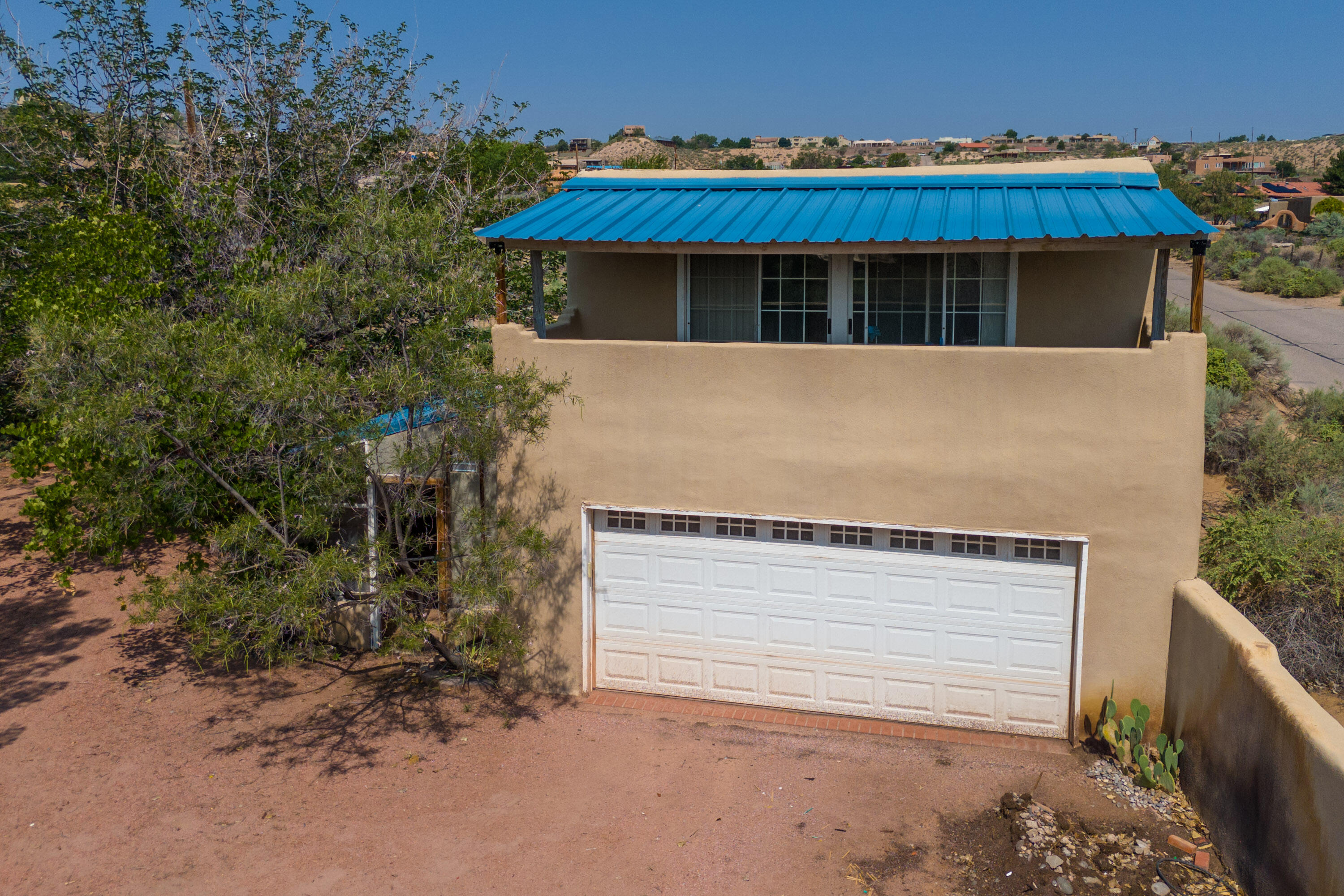 467 Camino Arco Iris