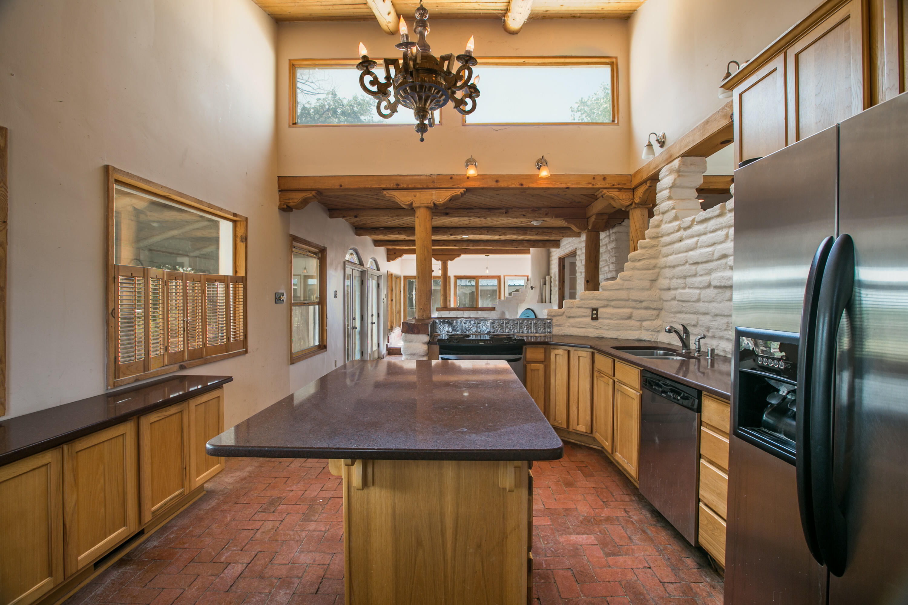 467 Camino Arco Iris