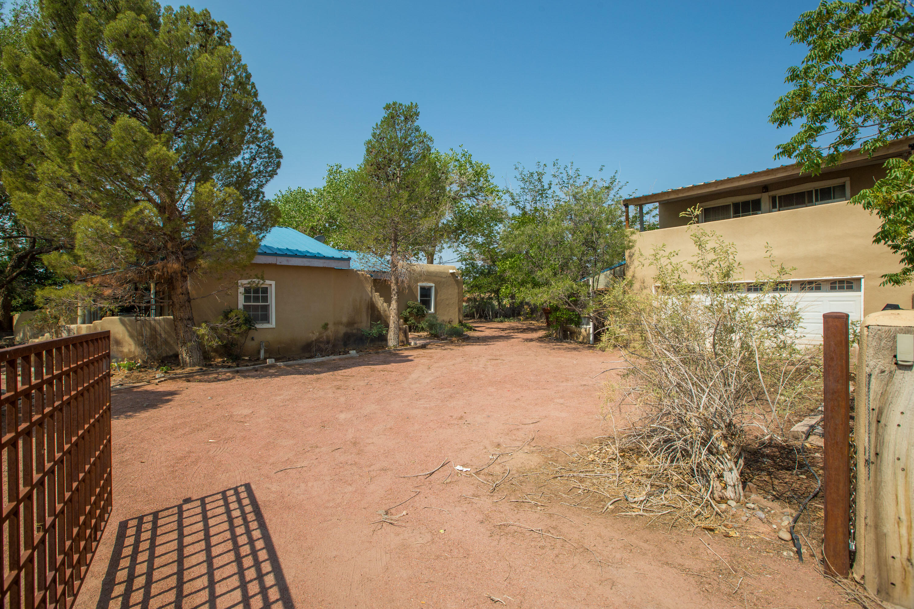 467 Camino Arco Iris