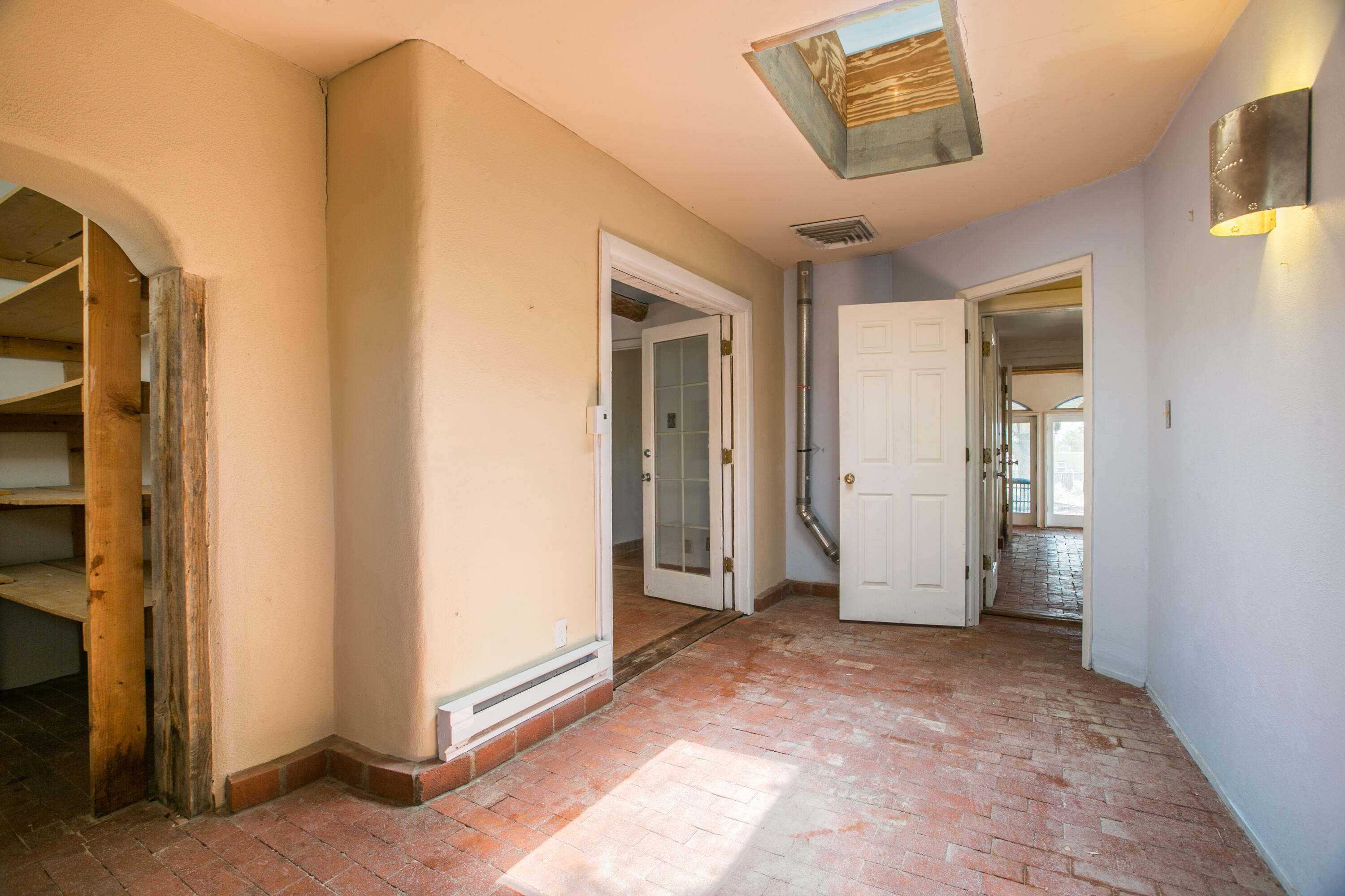 467 Camino Arco Iris