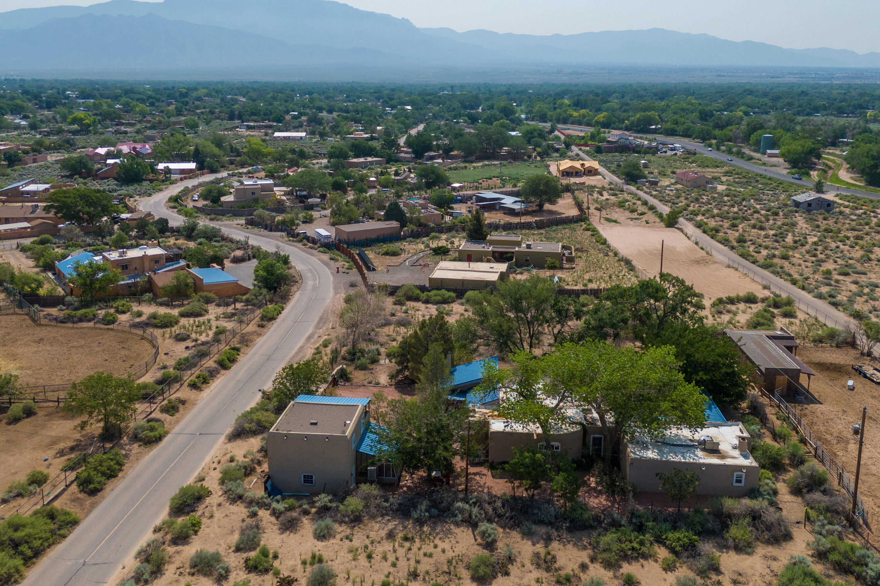 467 Camino Arco Iris