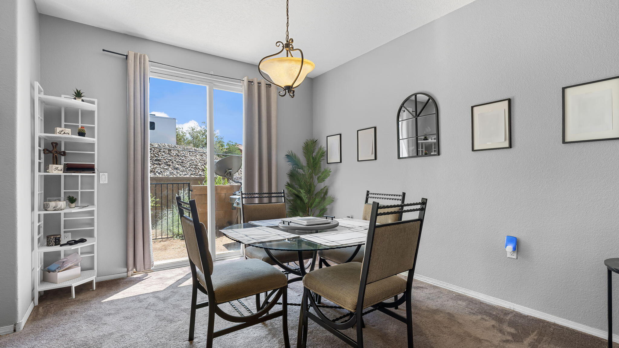 601 Menaul Boulevard NE 2602