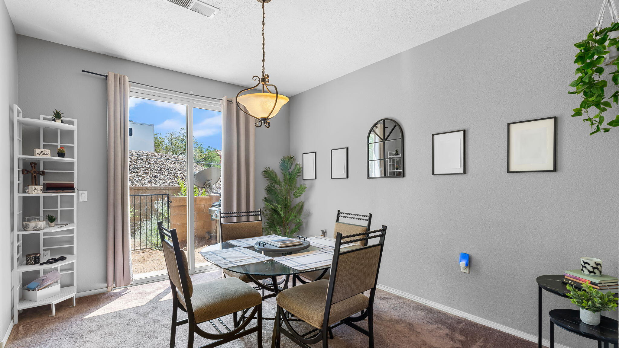 601 Menaul Boulevard NE 2602