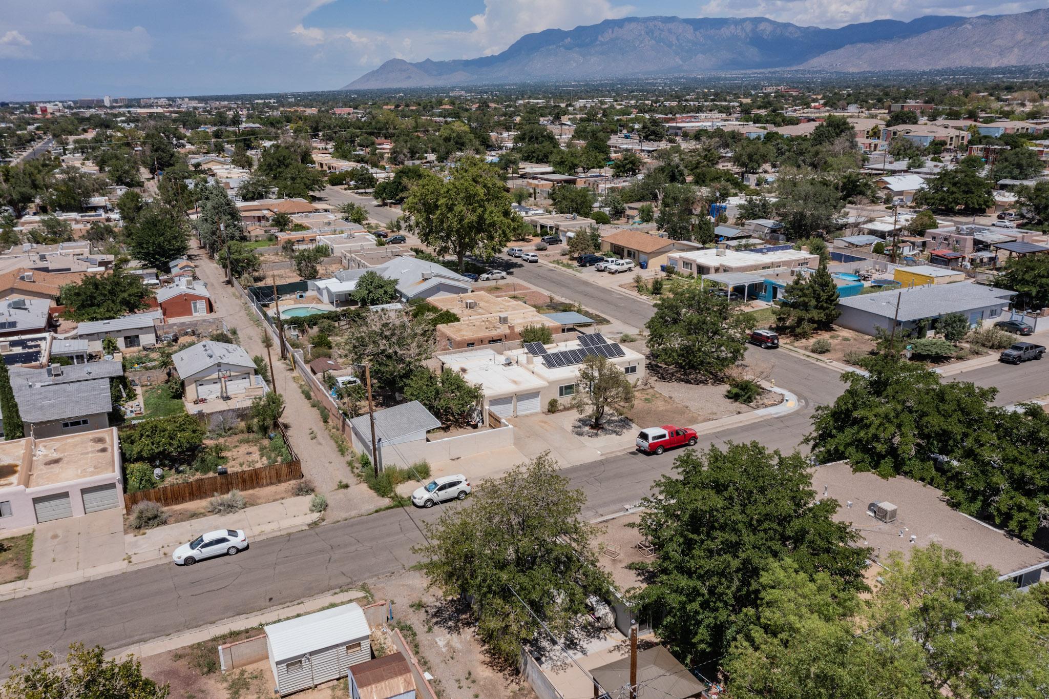 933 Indiana Street SE