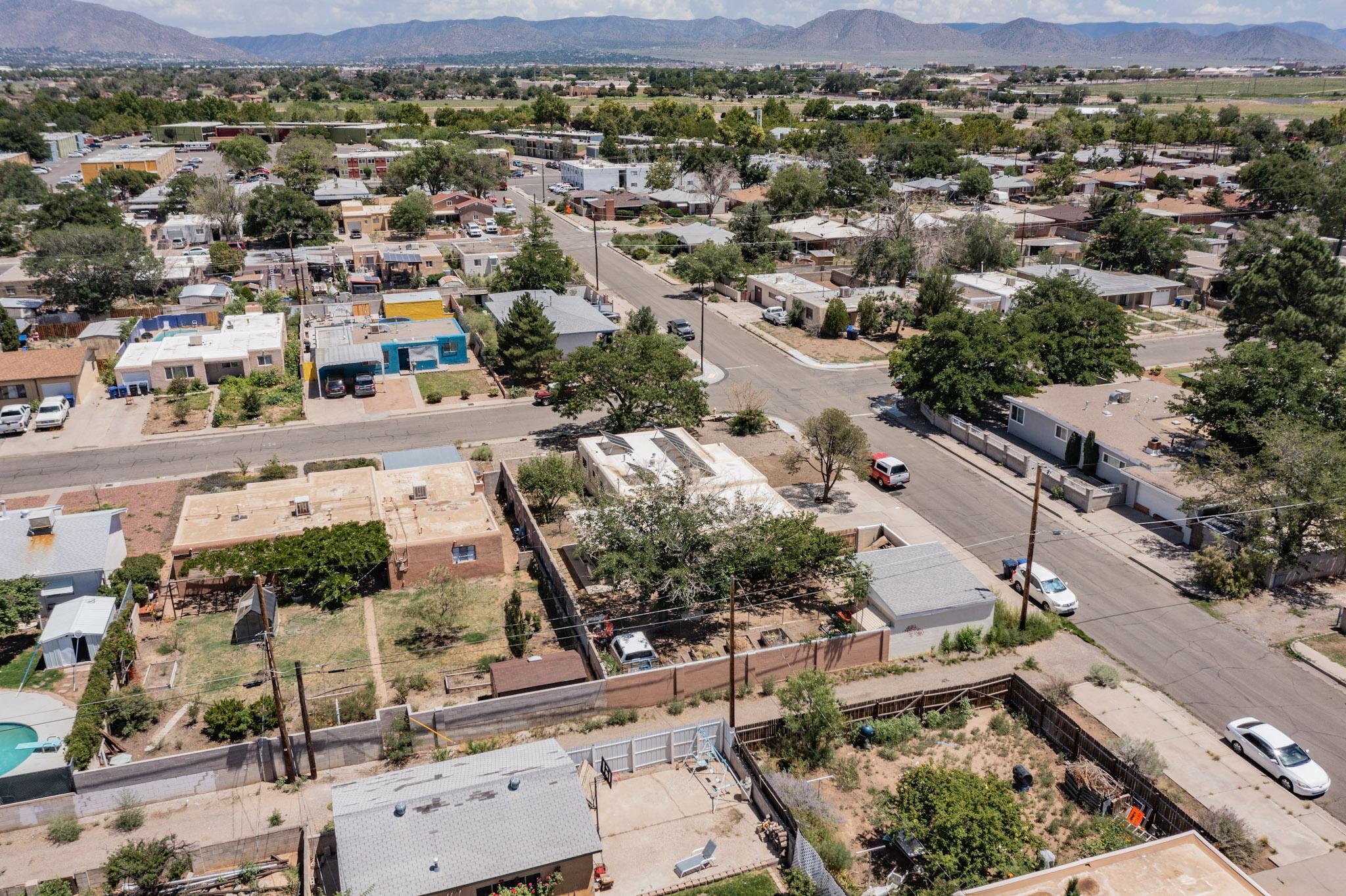 933 Indiana Street SE