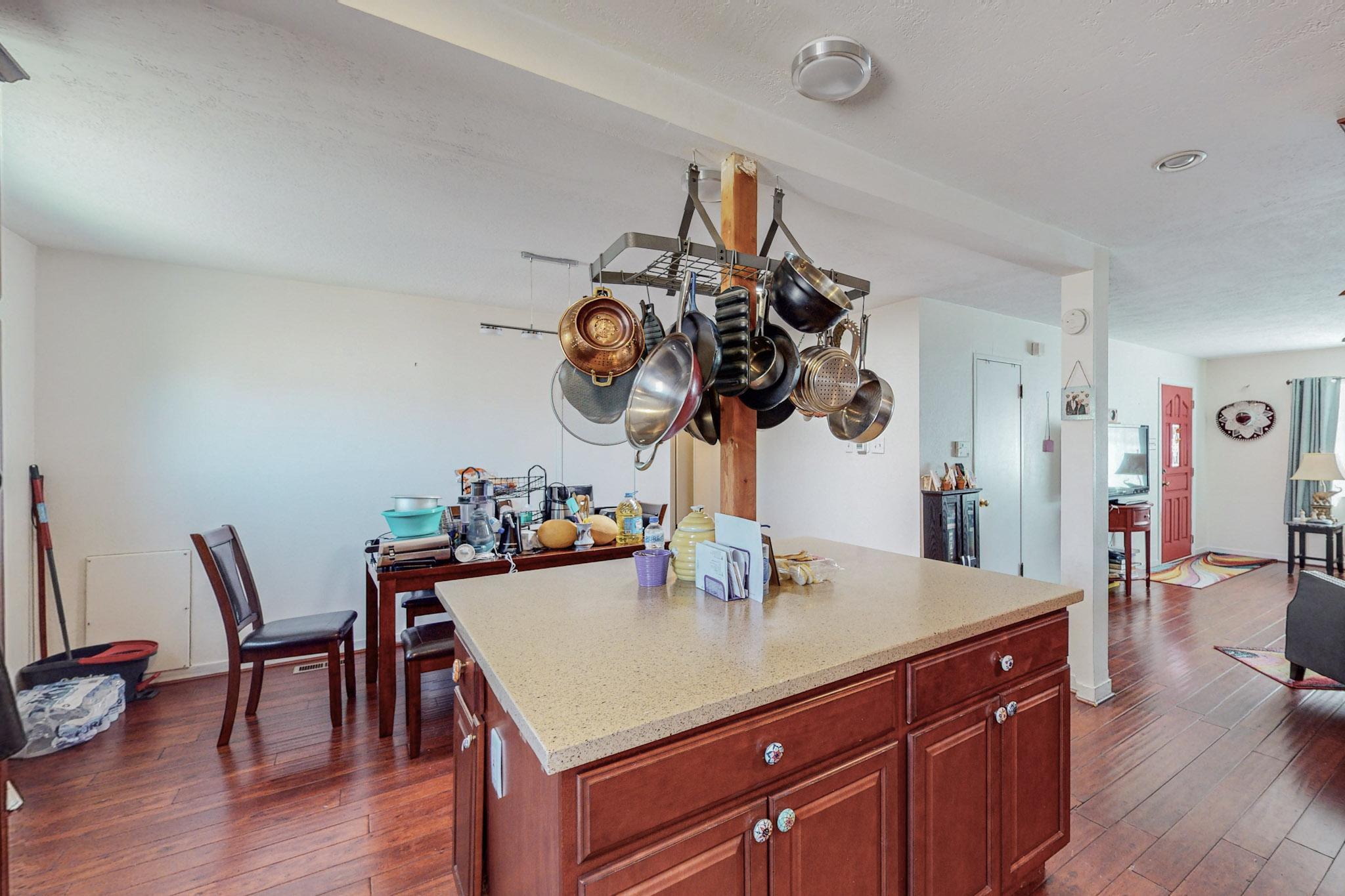 933 Indiana Street SE