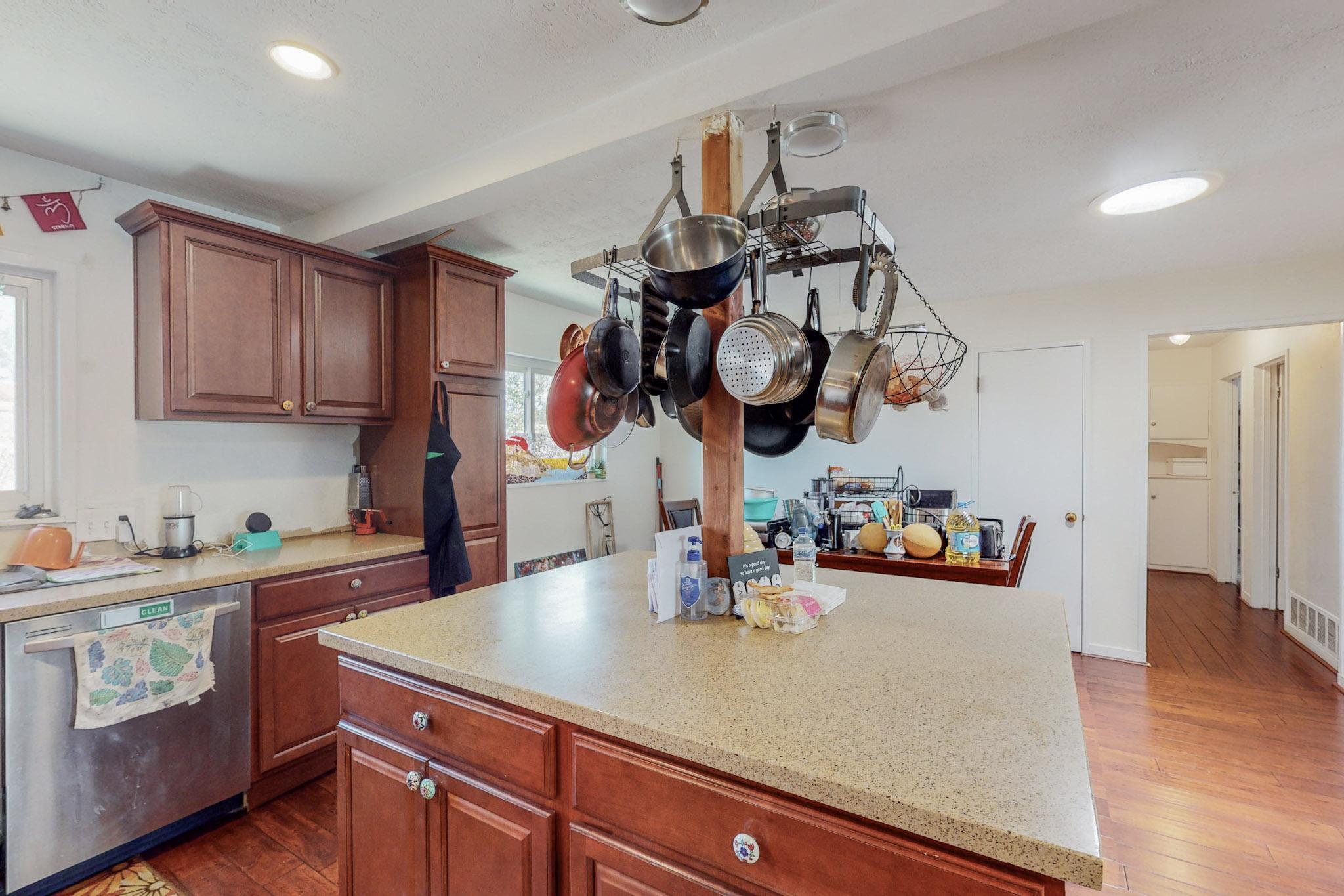 933 Indiana Street SE