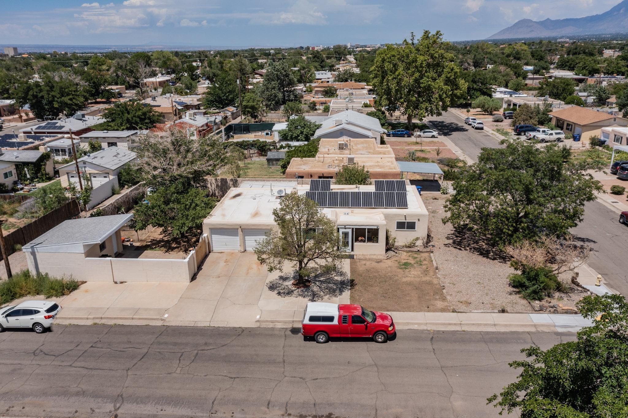 933 Indiana Street SE