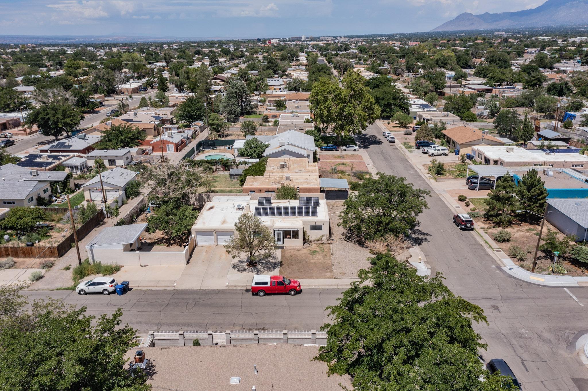 933 Indiana Street SE