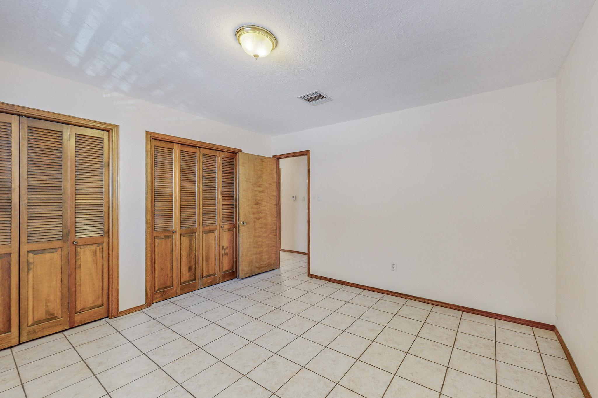 2408 Punta De Vista Drive NE