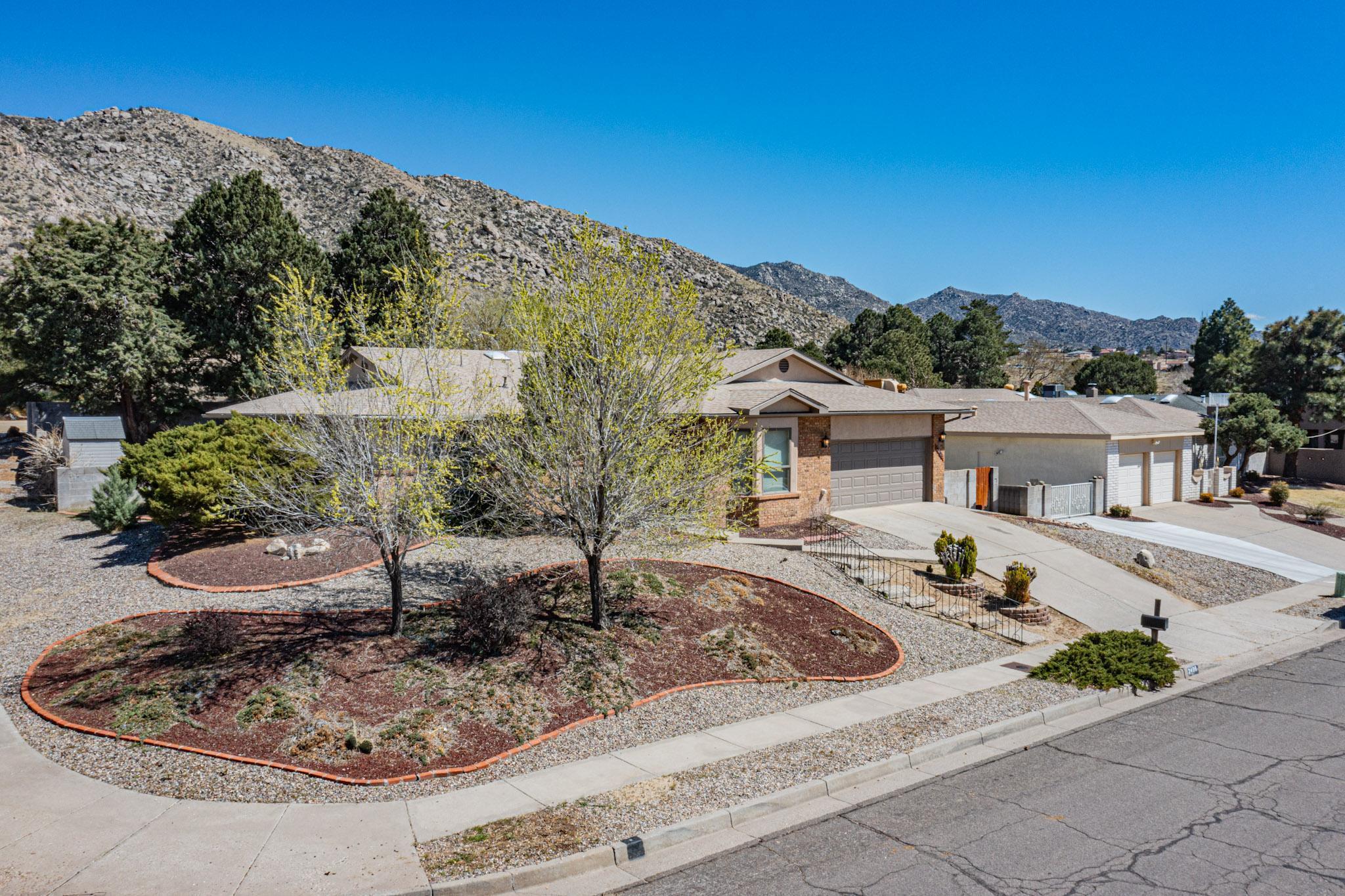 2408 Punta De Vista Drive NE