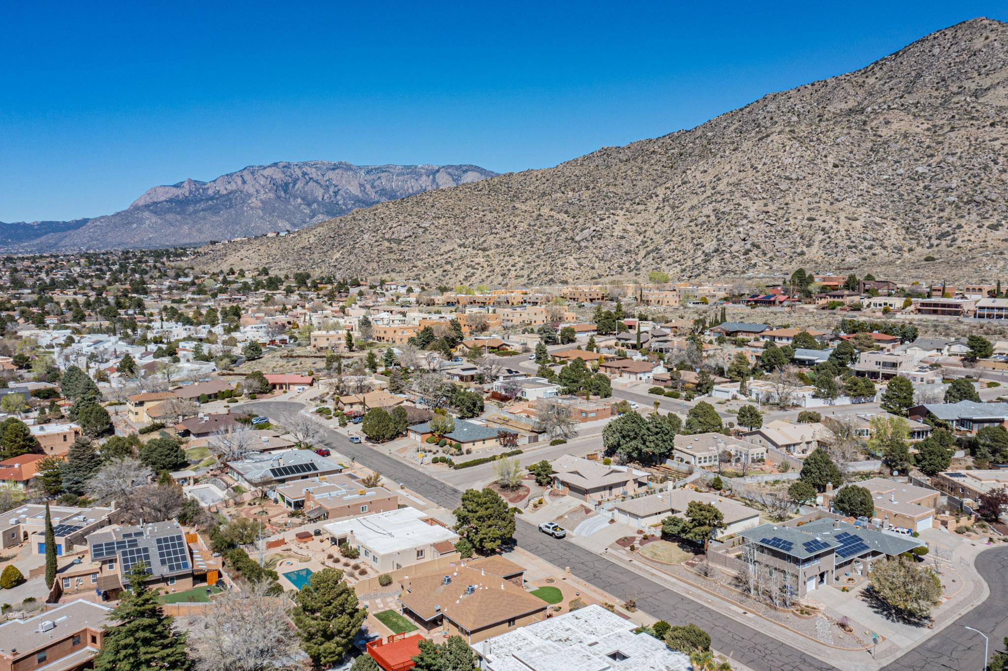 2408 Punta De Vista Drive NE