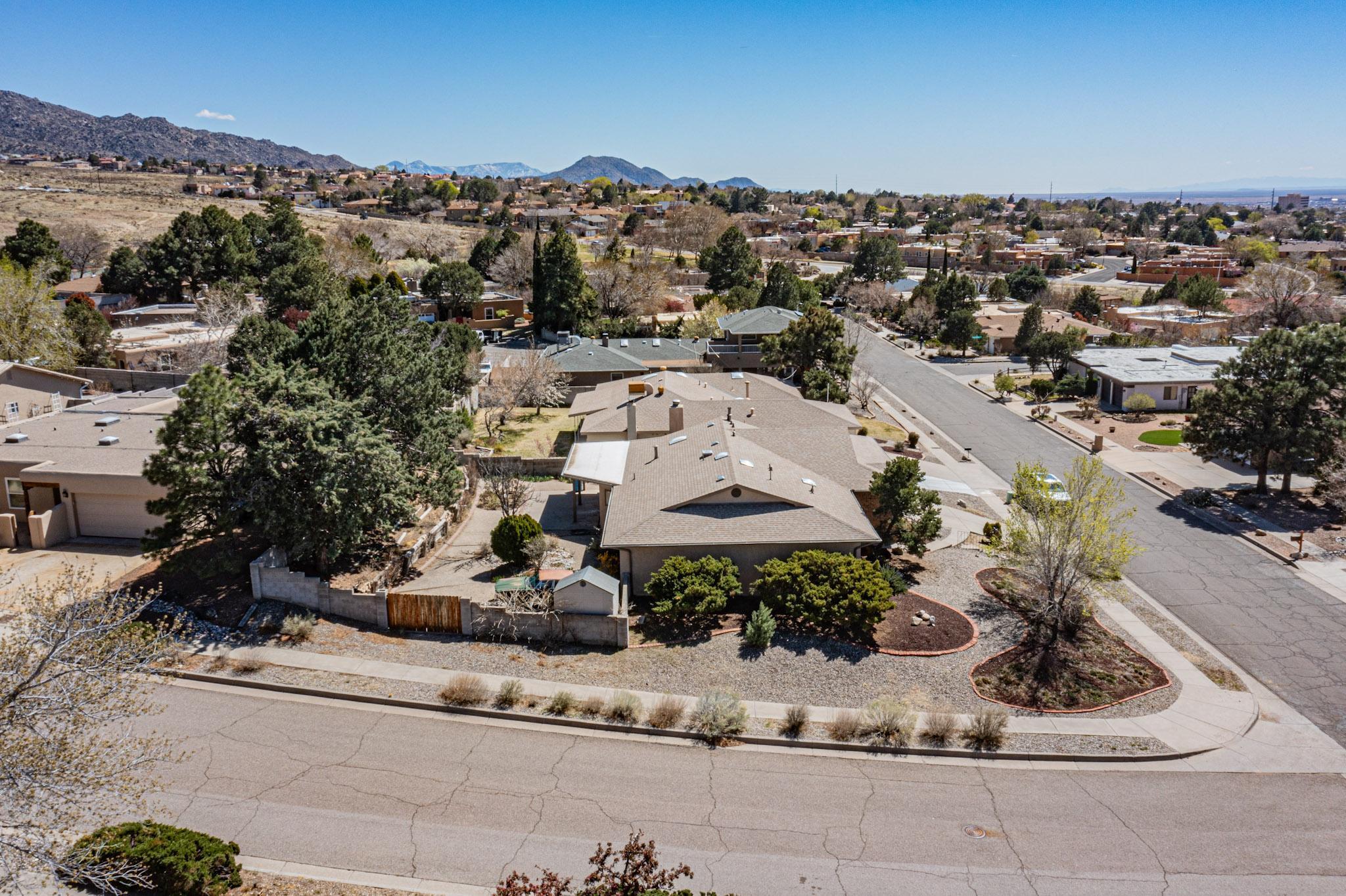 2408 Punta De Vista Drive NE