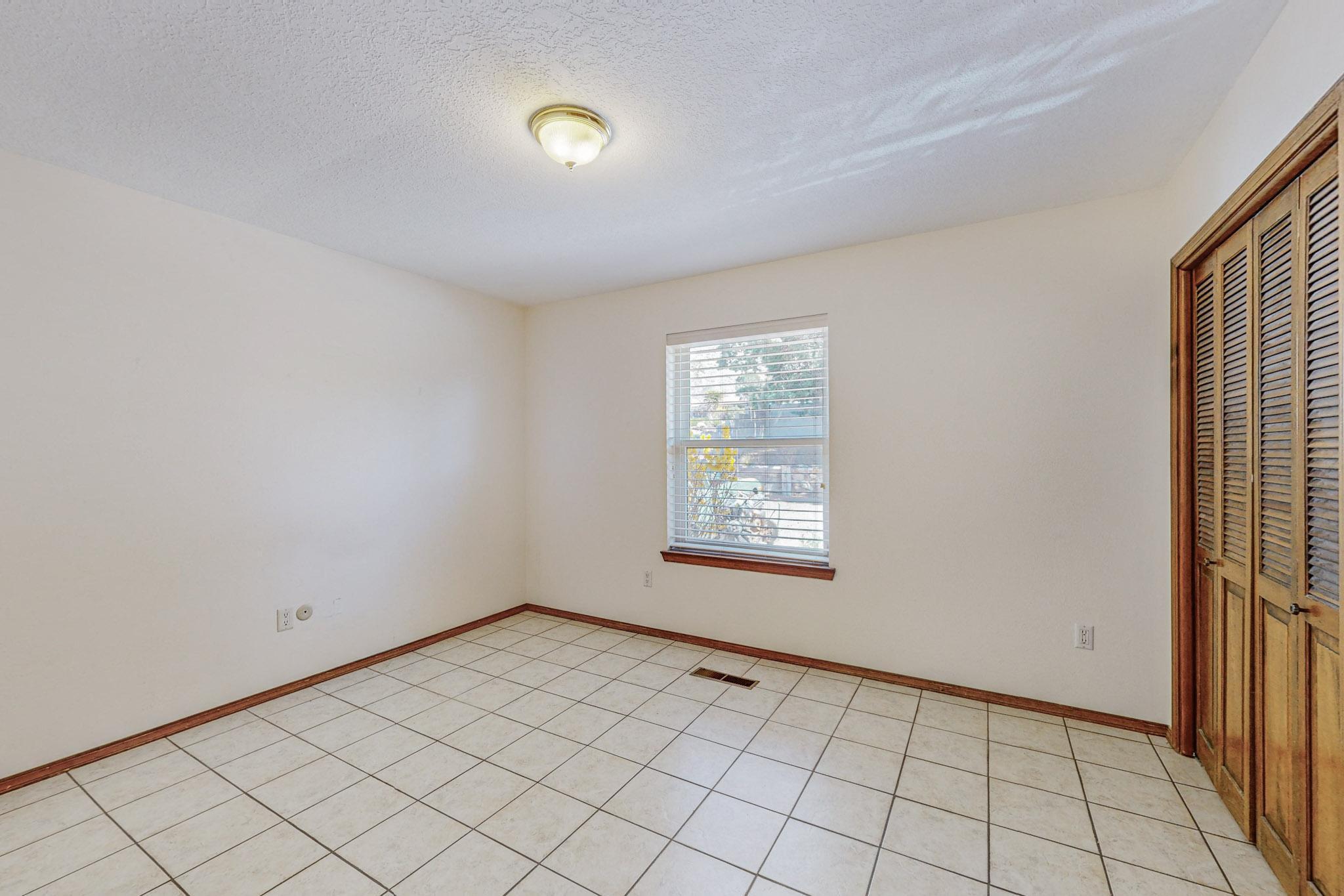 2408 Punta De Vista Drive NE