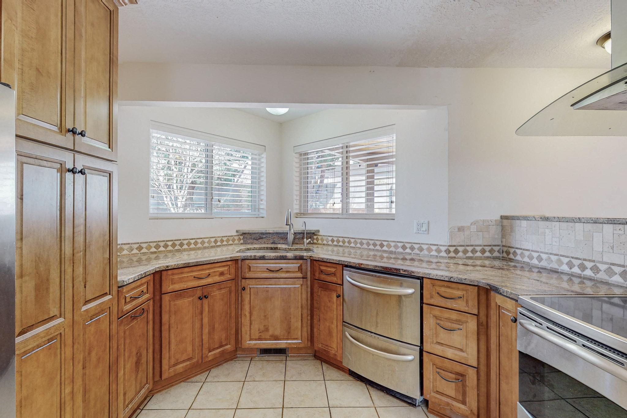 2408 Punta De Vista Drive NE