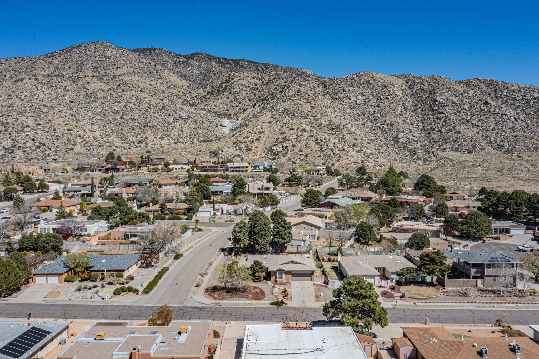 2408 Punta De Vista Drive NE