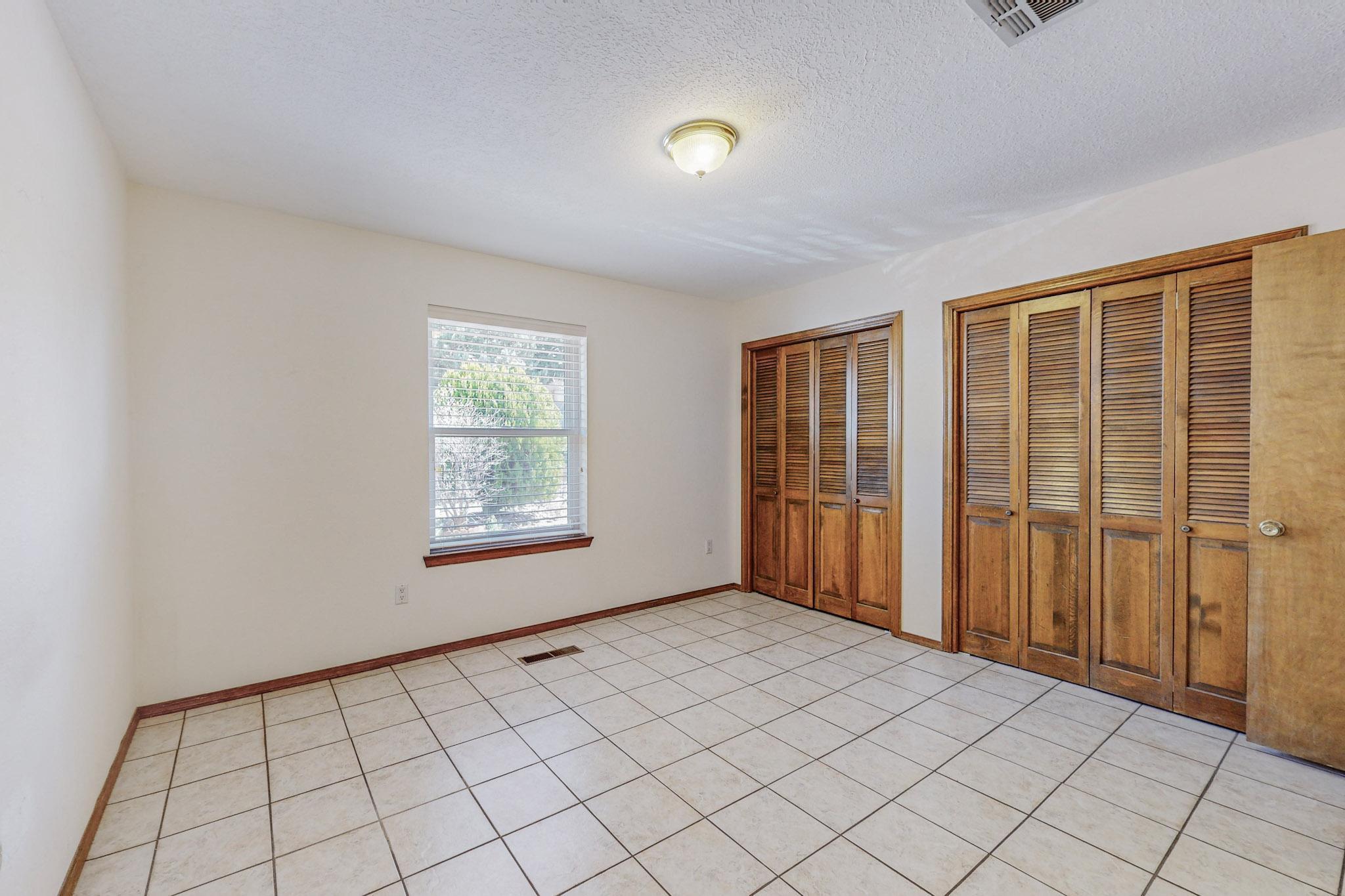 2408 Punta De Vista Drive NE