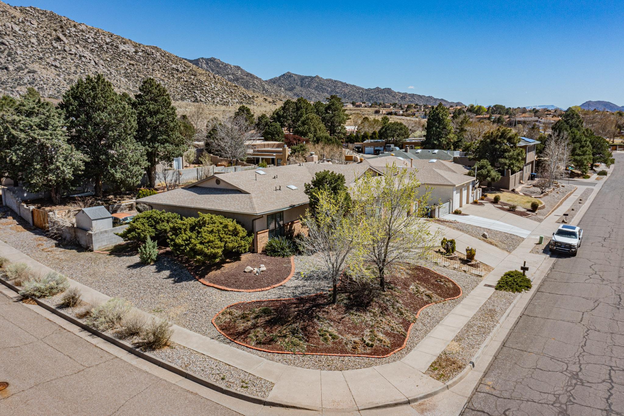 2408 Punta De Vista Drive NE