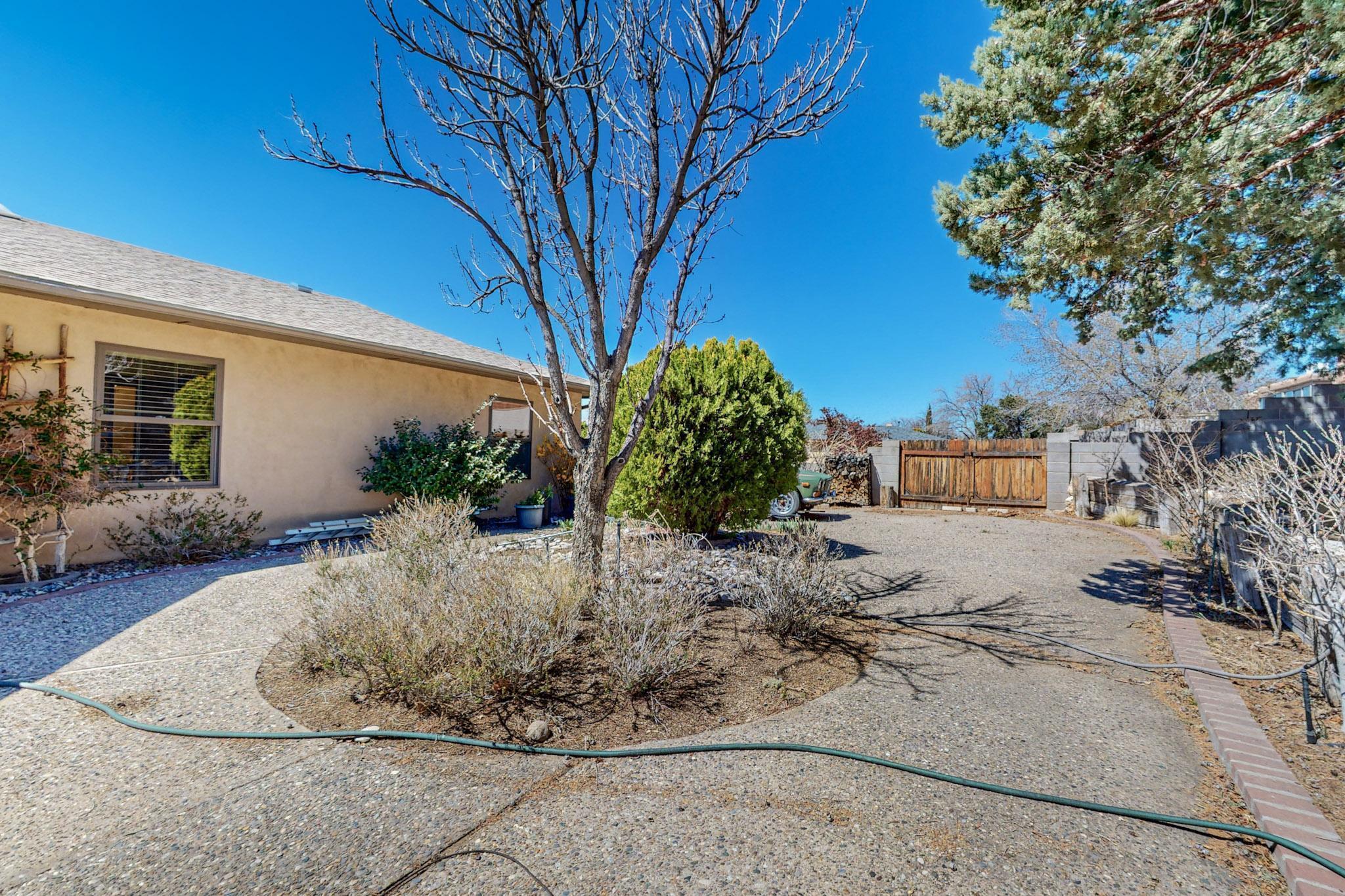 2408 Punta De Vista Drive NE