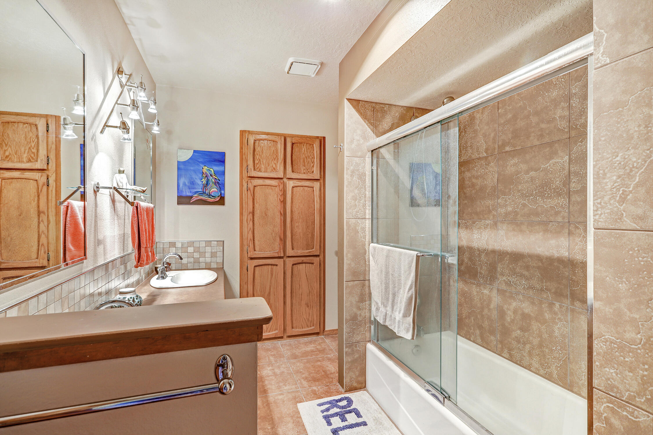 1004 DASKALOS Drive NE