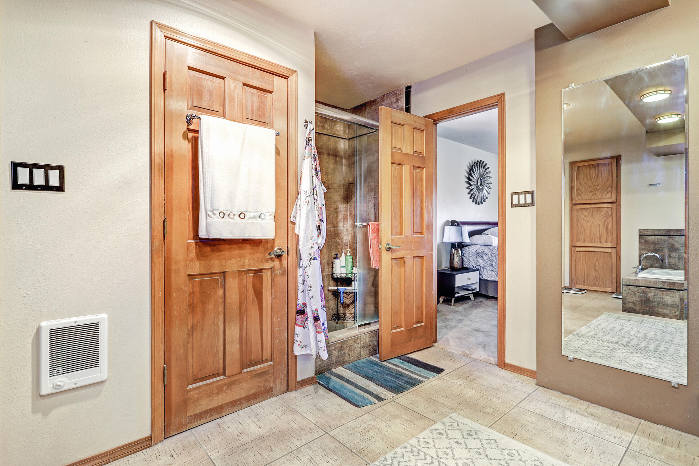 1004 DASKALOS Drive NE