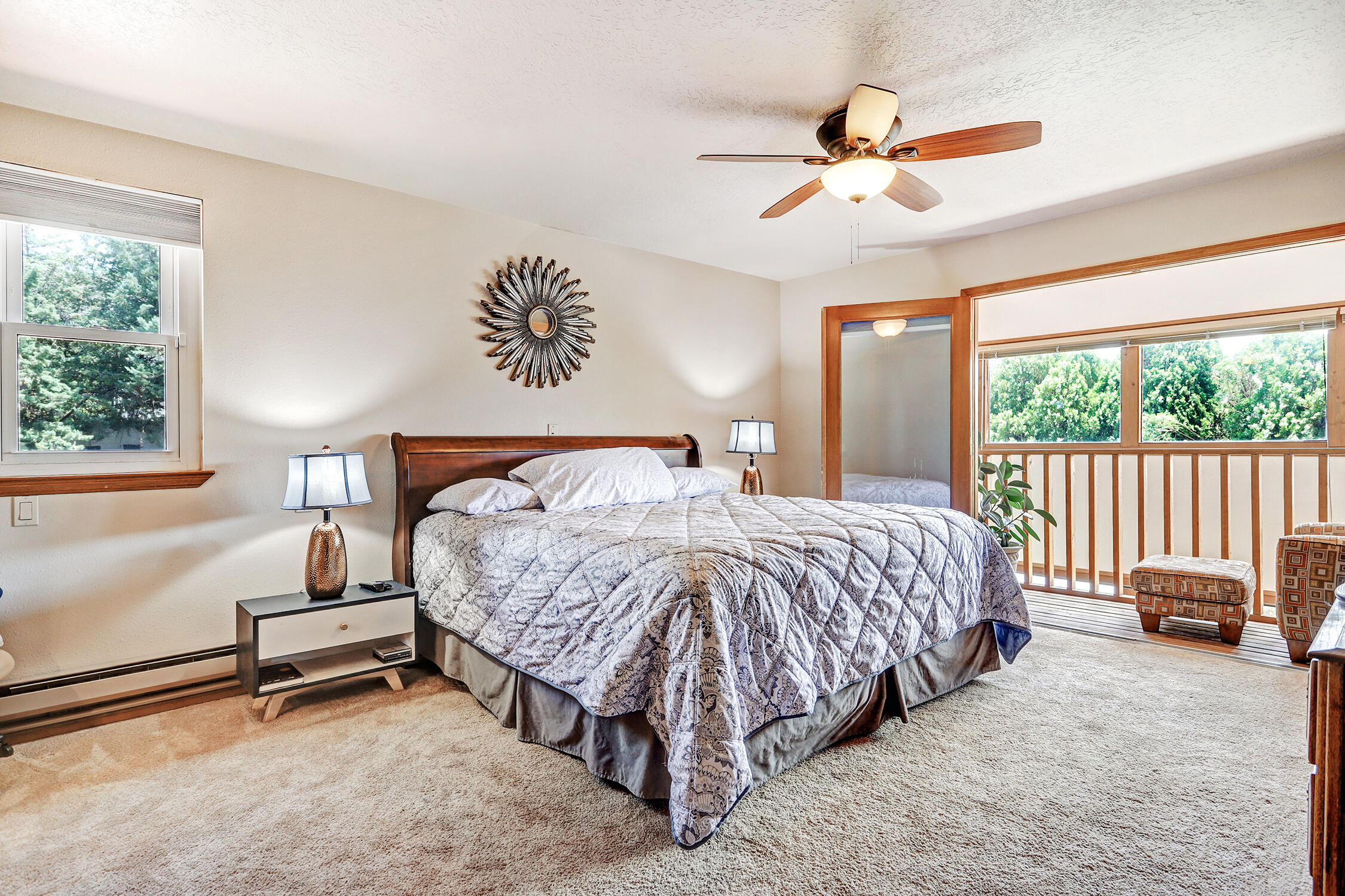 1004 DASKALOS Drive NE