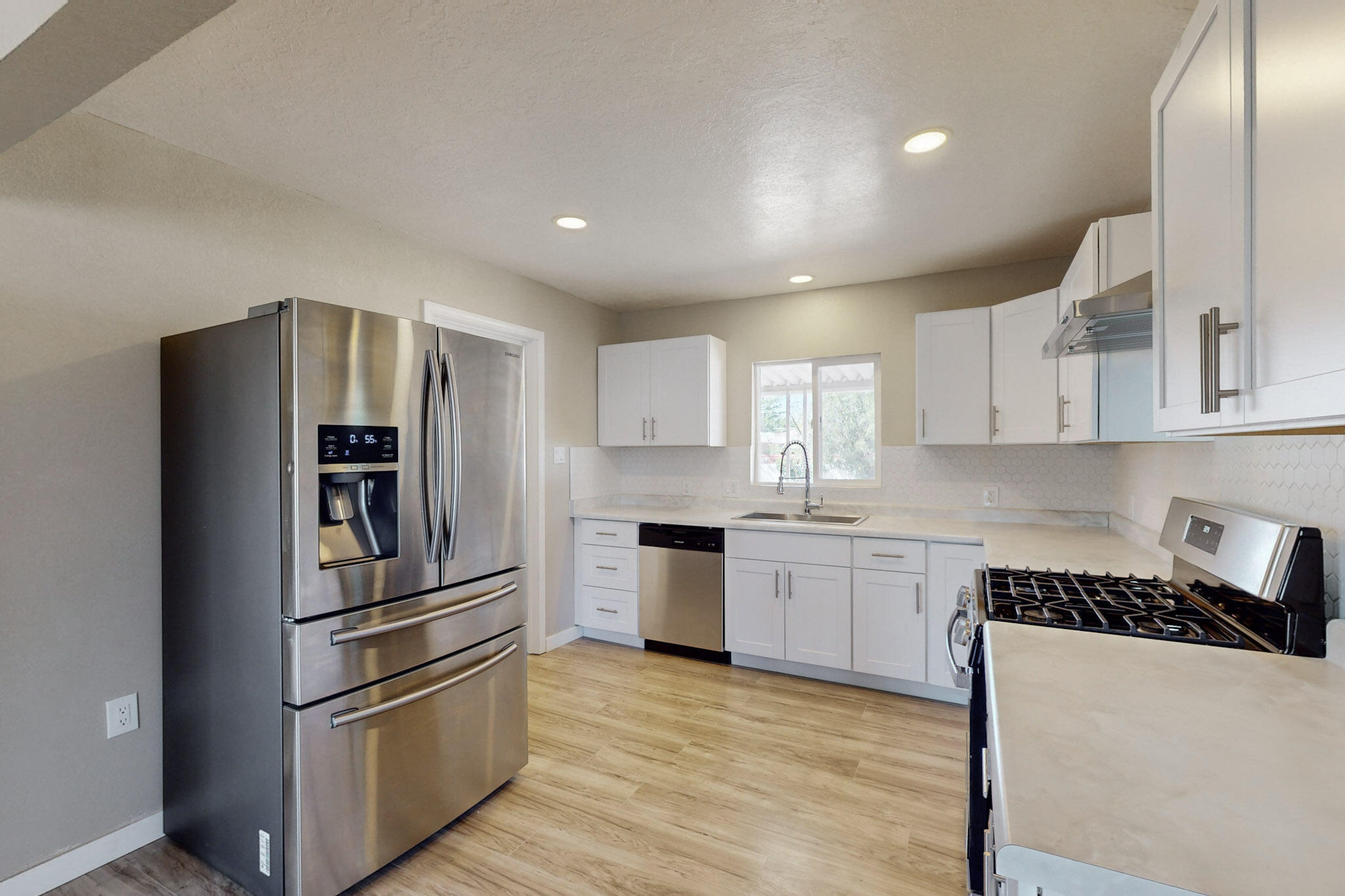 5509 ARVILLA Avenue NE