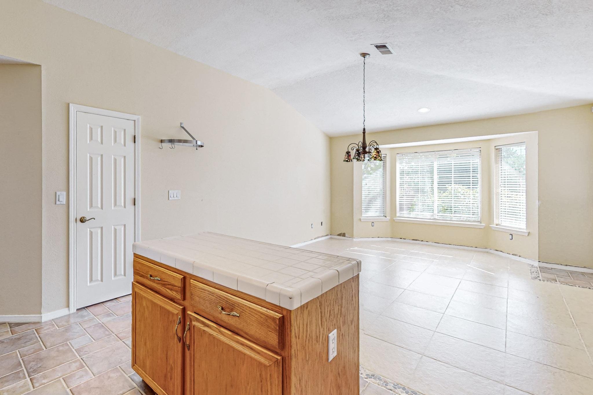 9420 Ventose Place NW