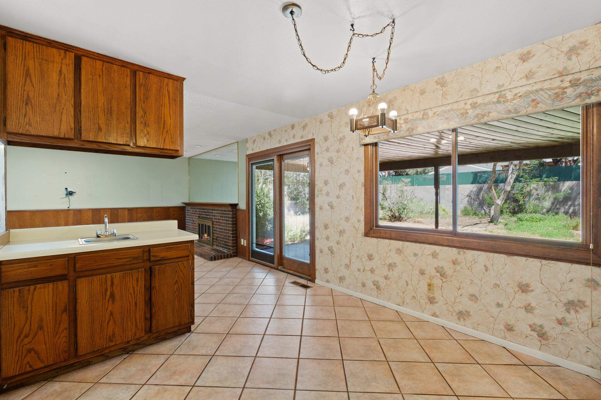 4620 Sherwood Street NE