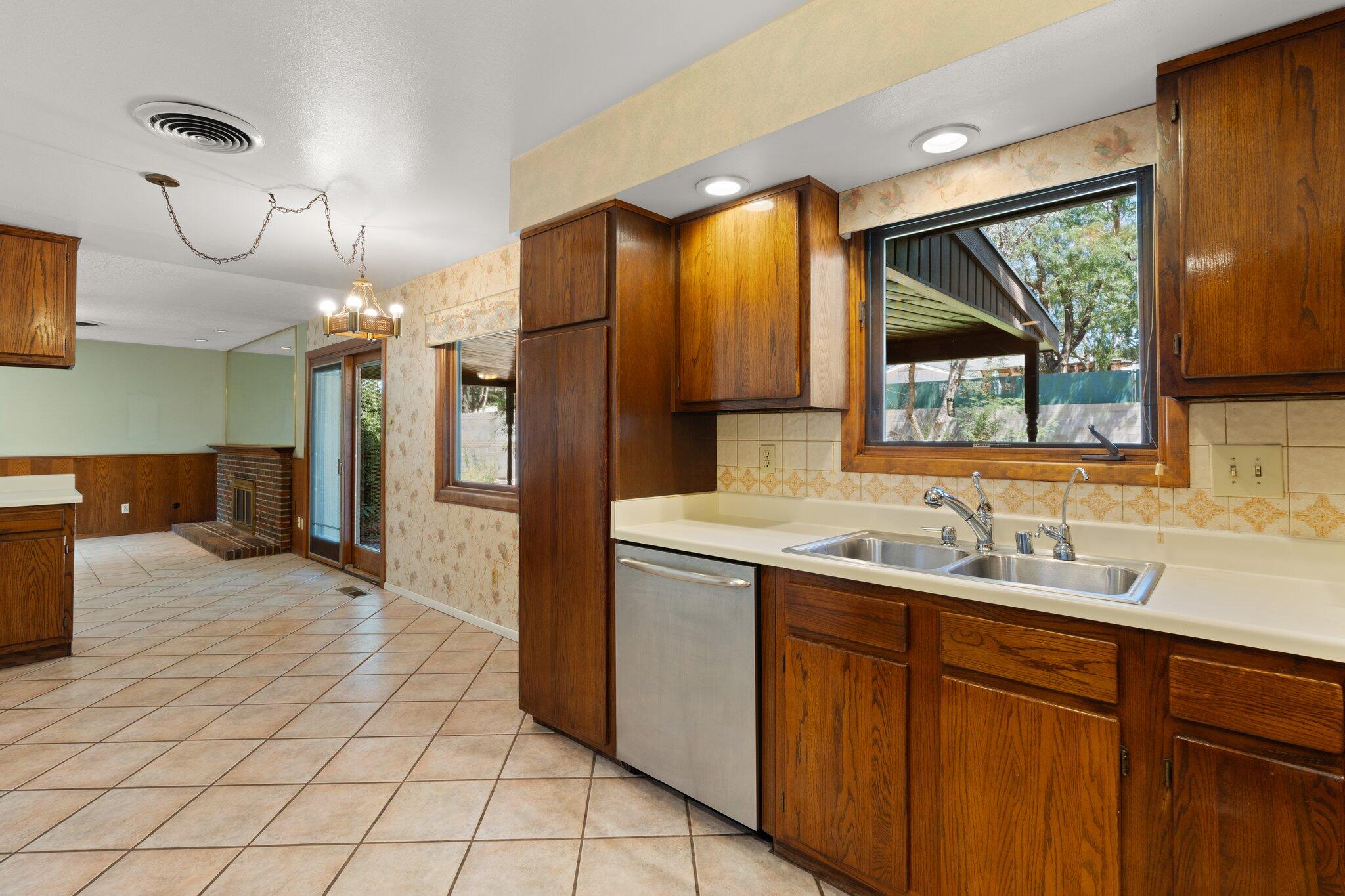 4620 Sherwood Street NE