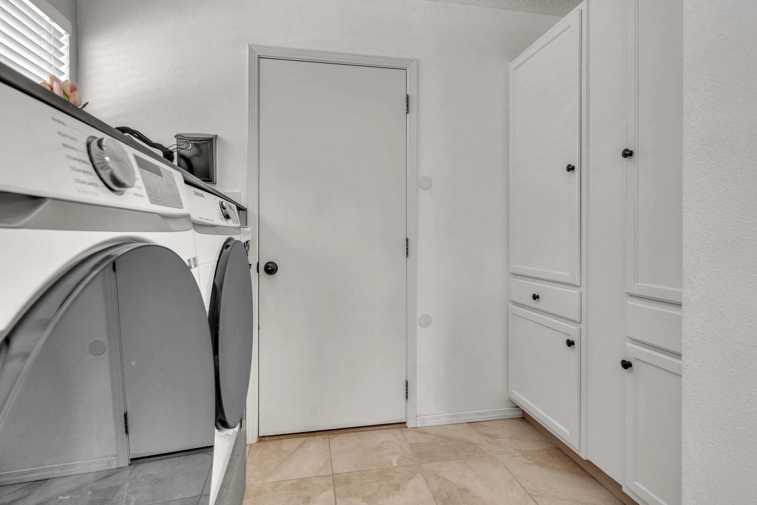 2579 Shavano Peak Drive NE