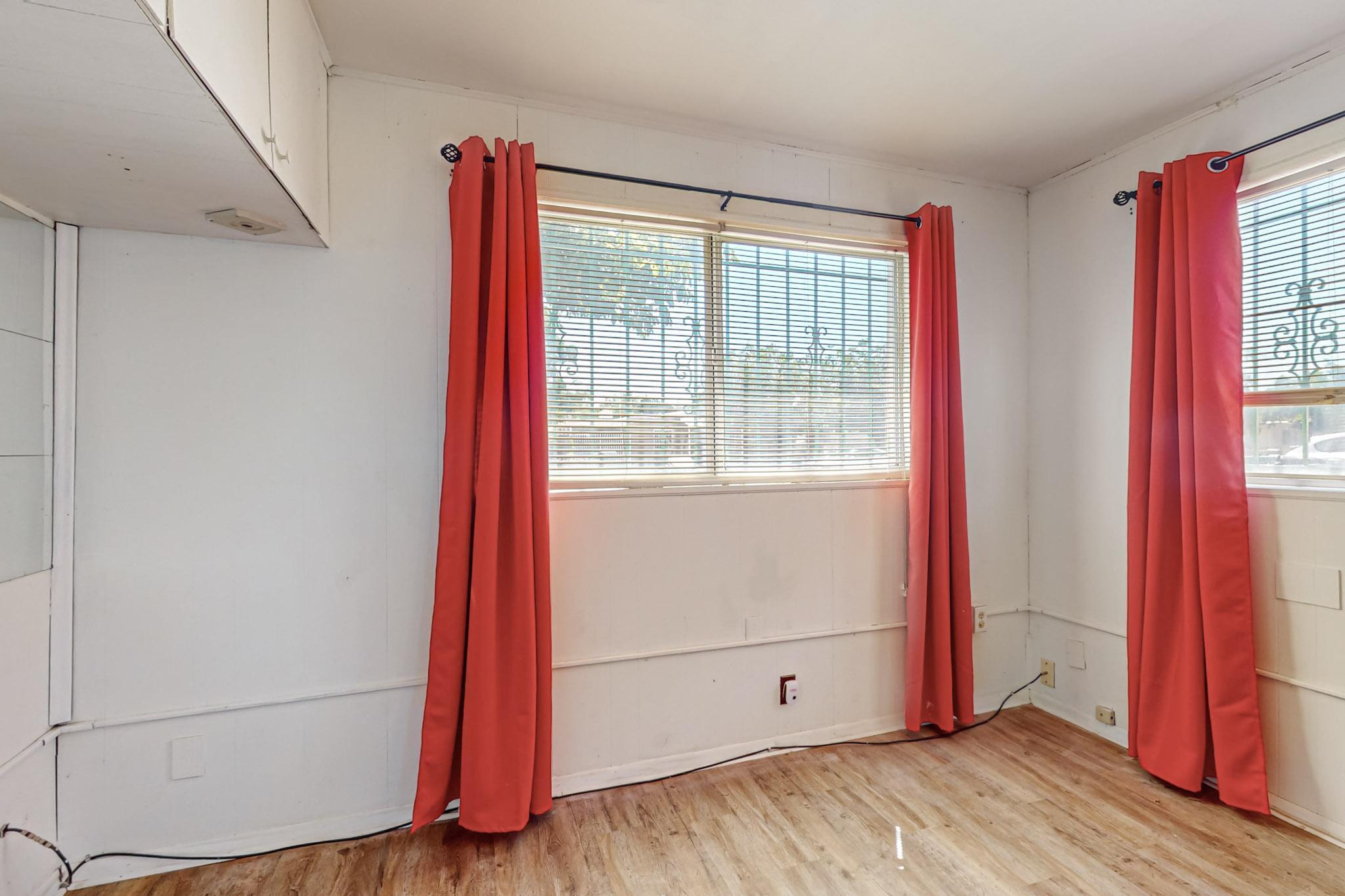 2533 Alvarado Drive NE