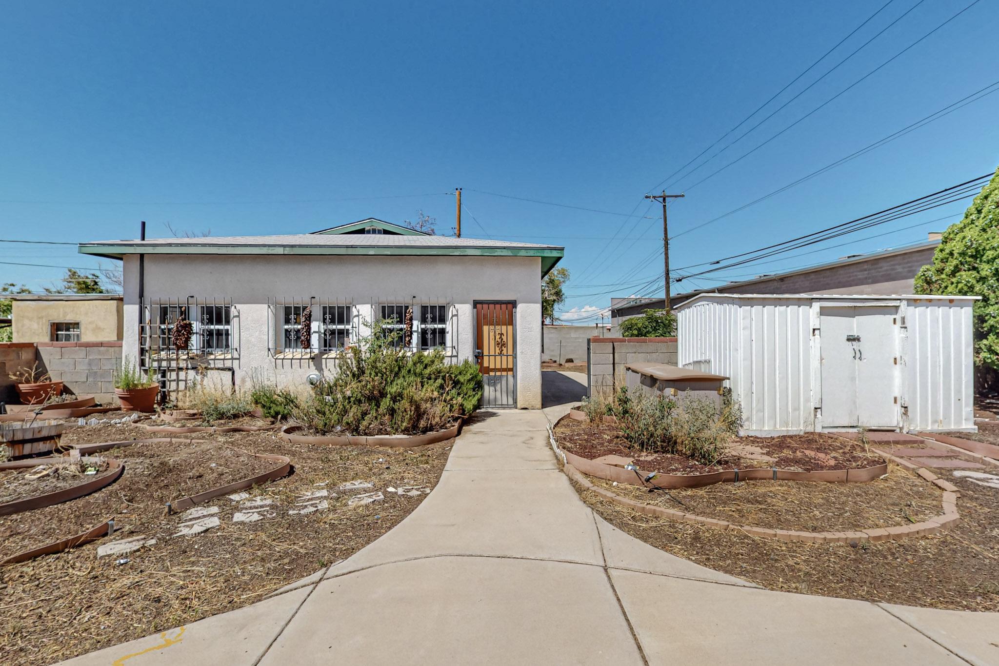 2533 Alvarado Drive NE