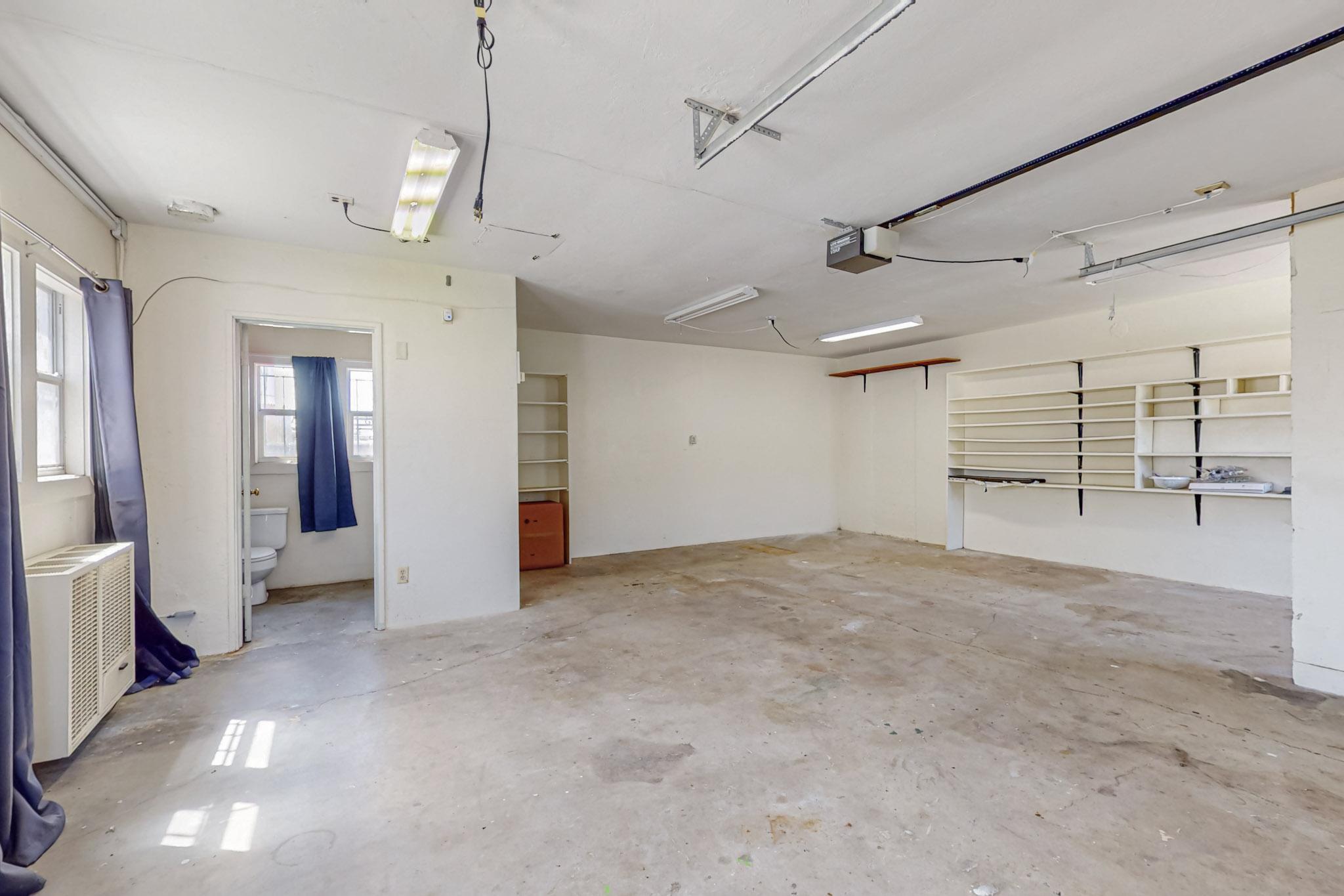 2533 Alvarado Drive NE