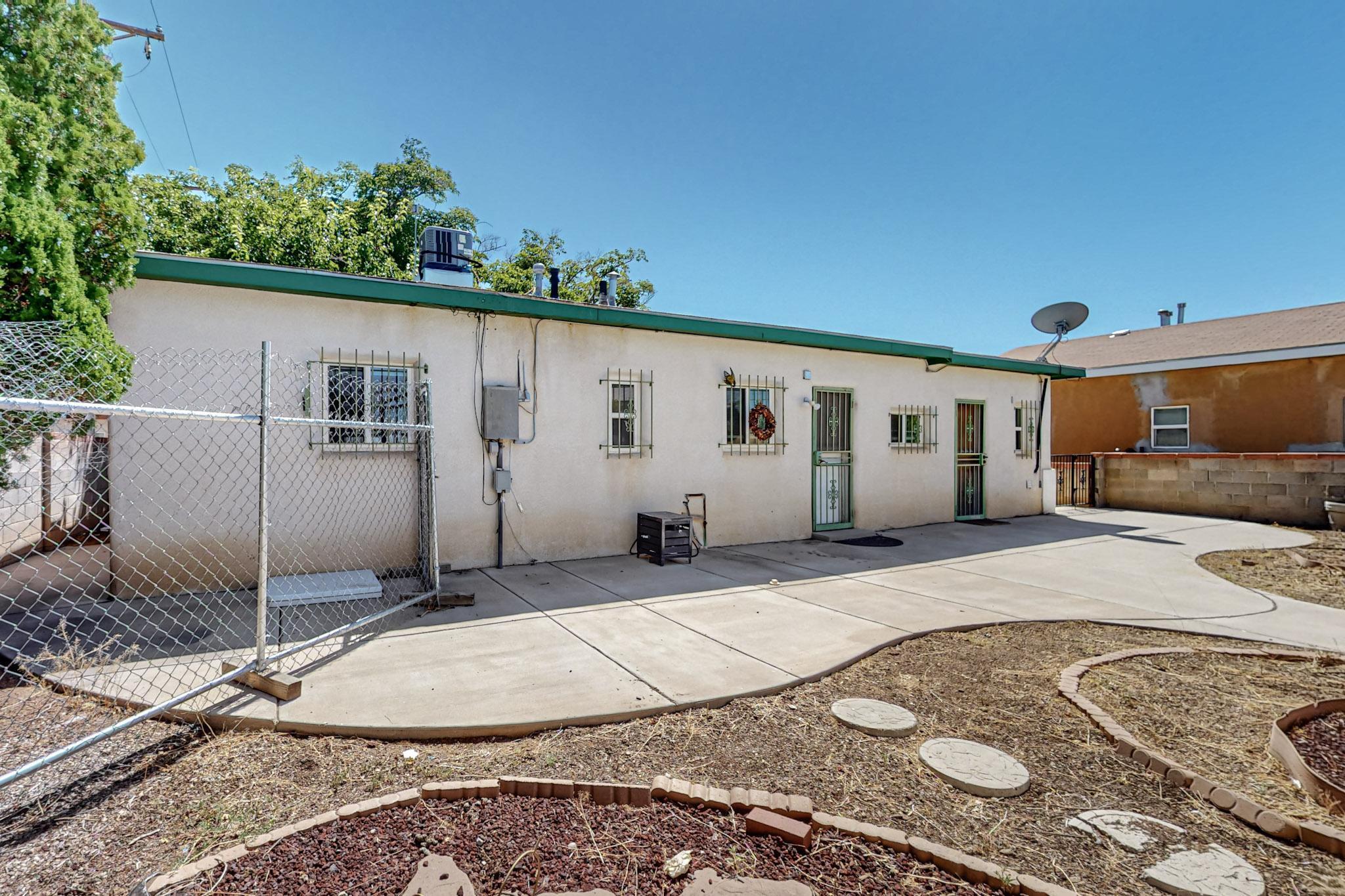 2533 Alvarado Drive NE