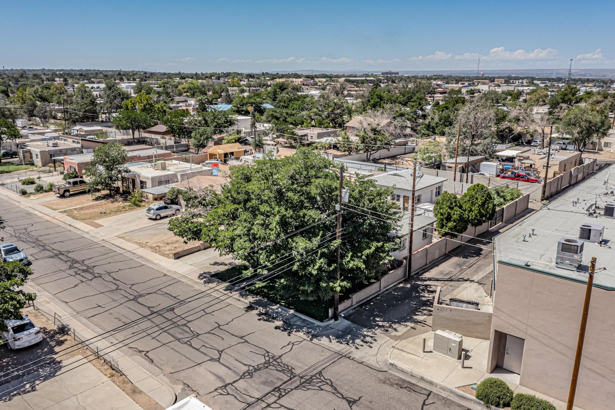 2533 Alvarado Drive NE