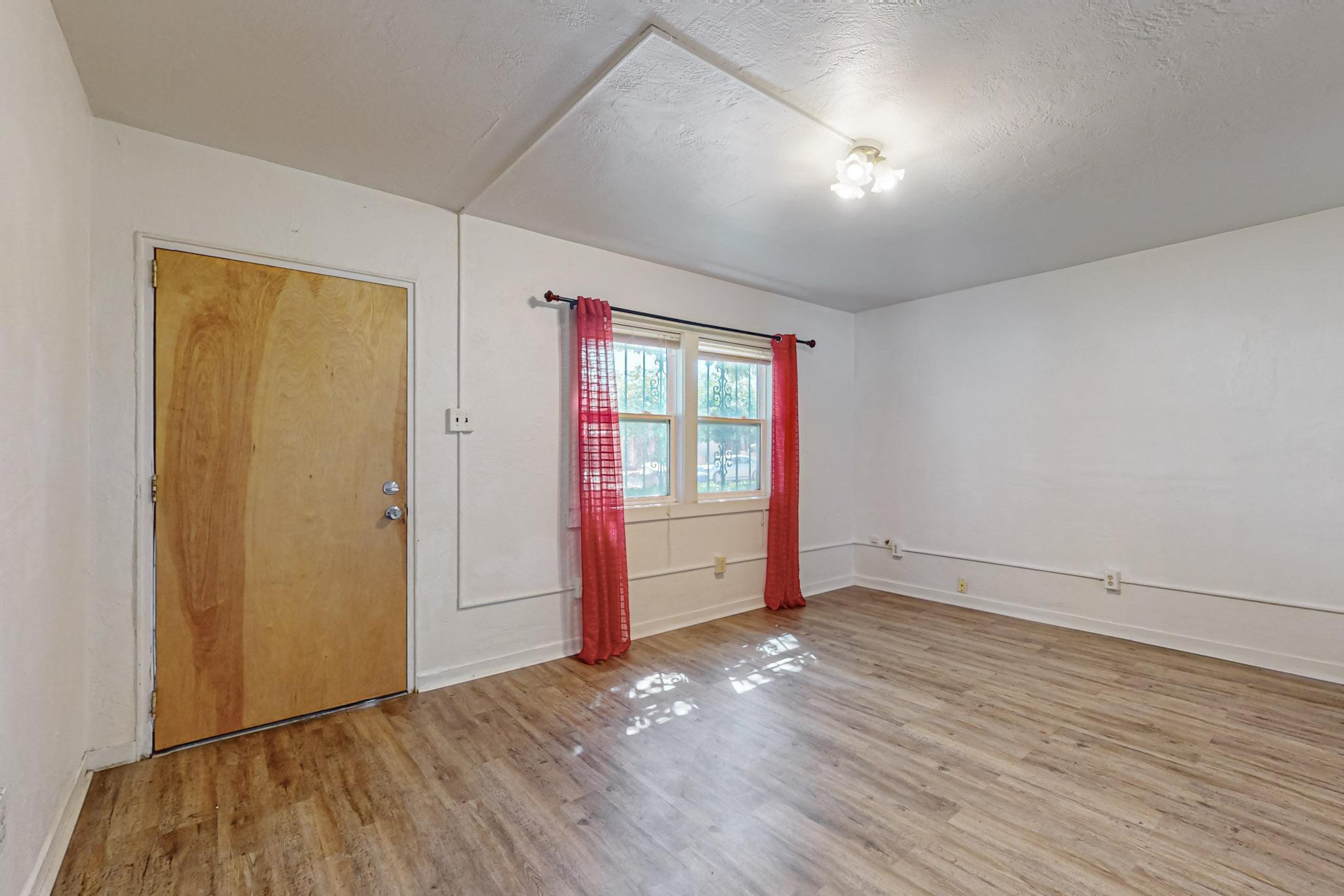 2533 Alvarado Drive NE