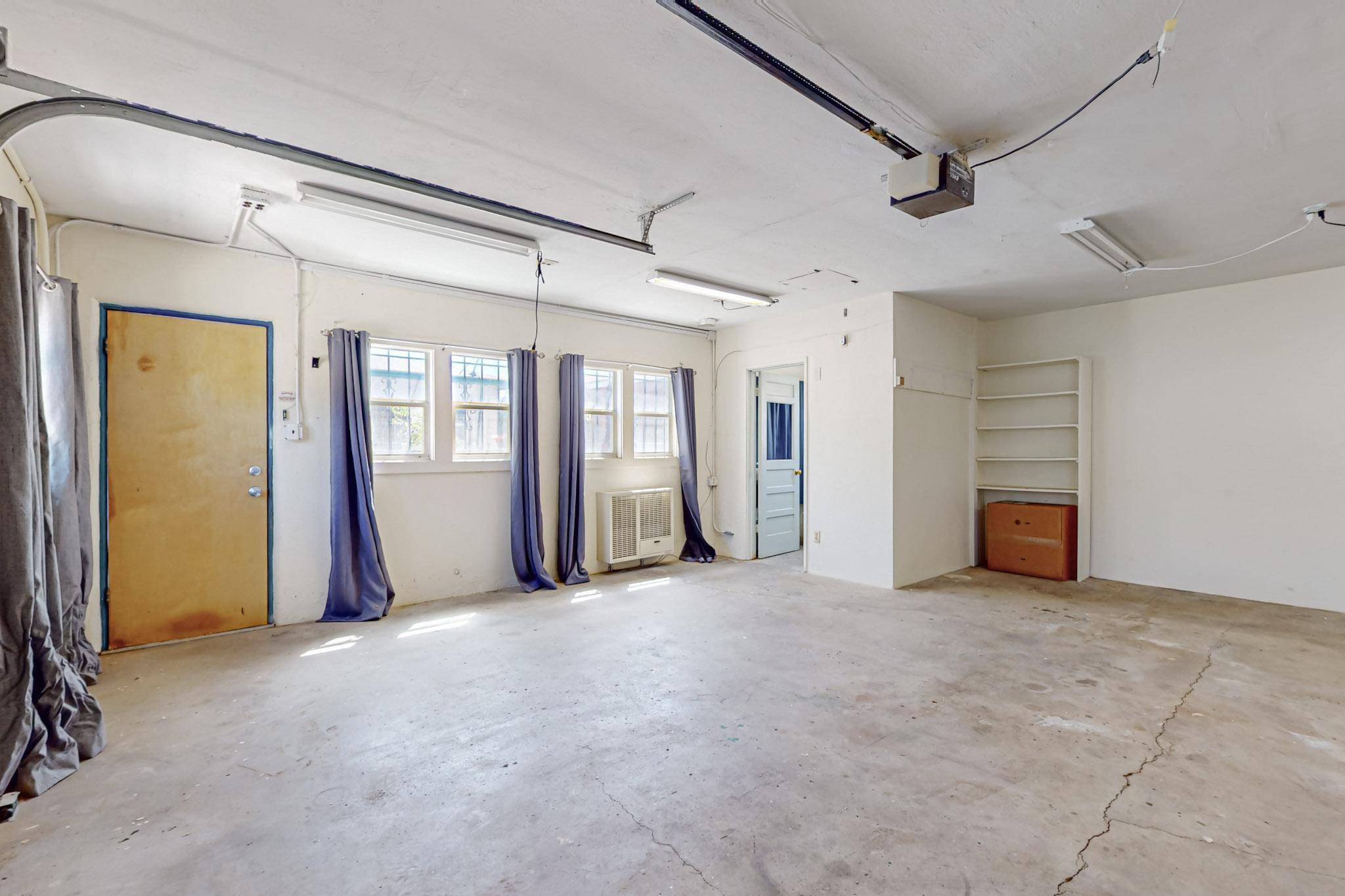 2533 Alvarado Drive NE