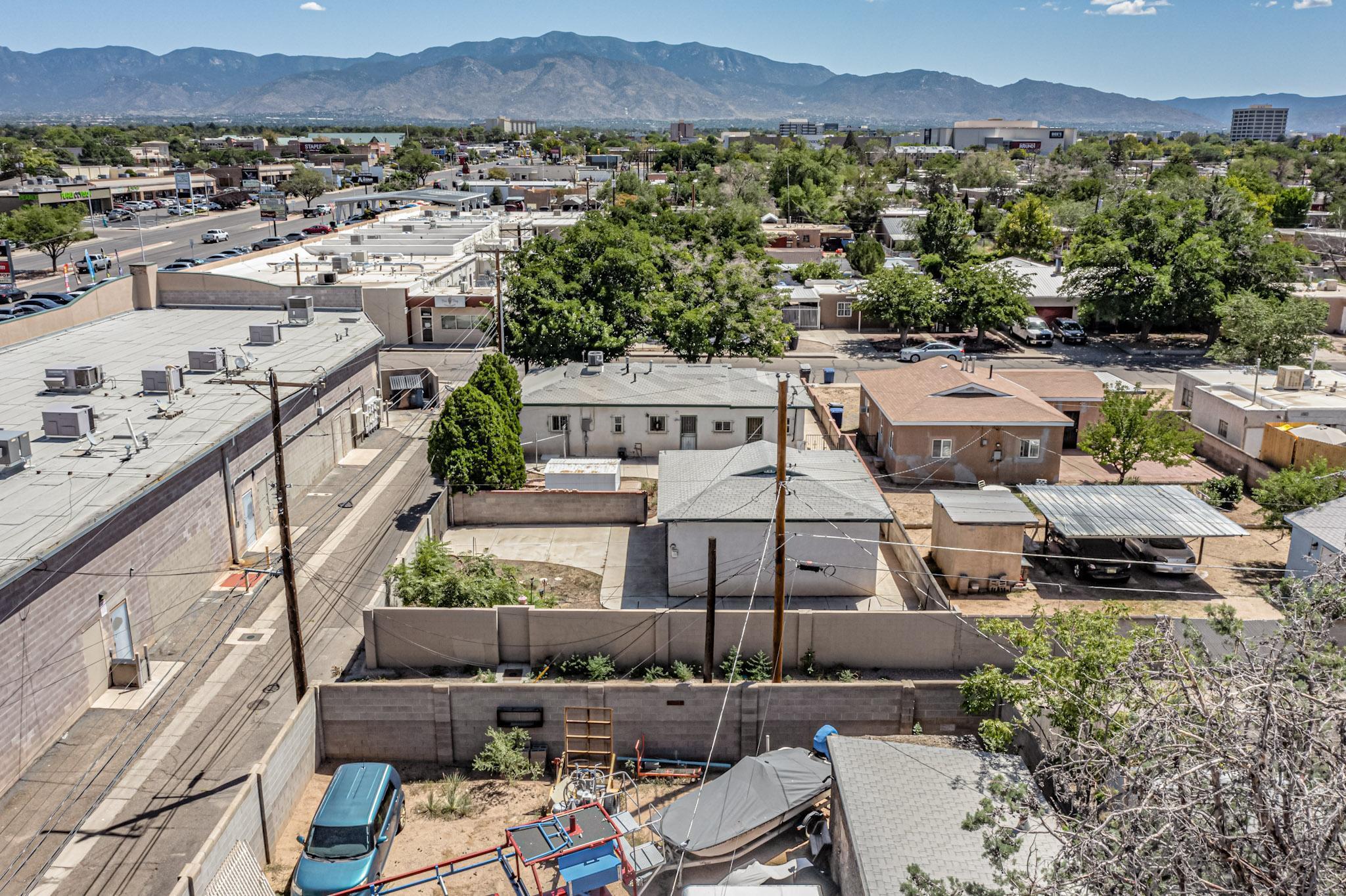 2533 Alvarado Drive NE