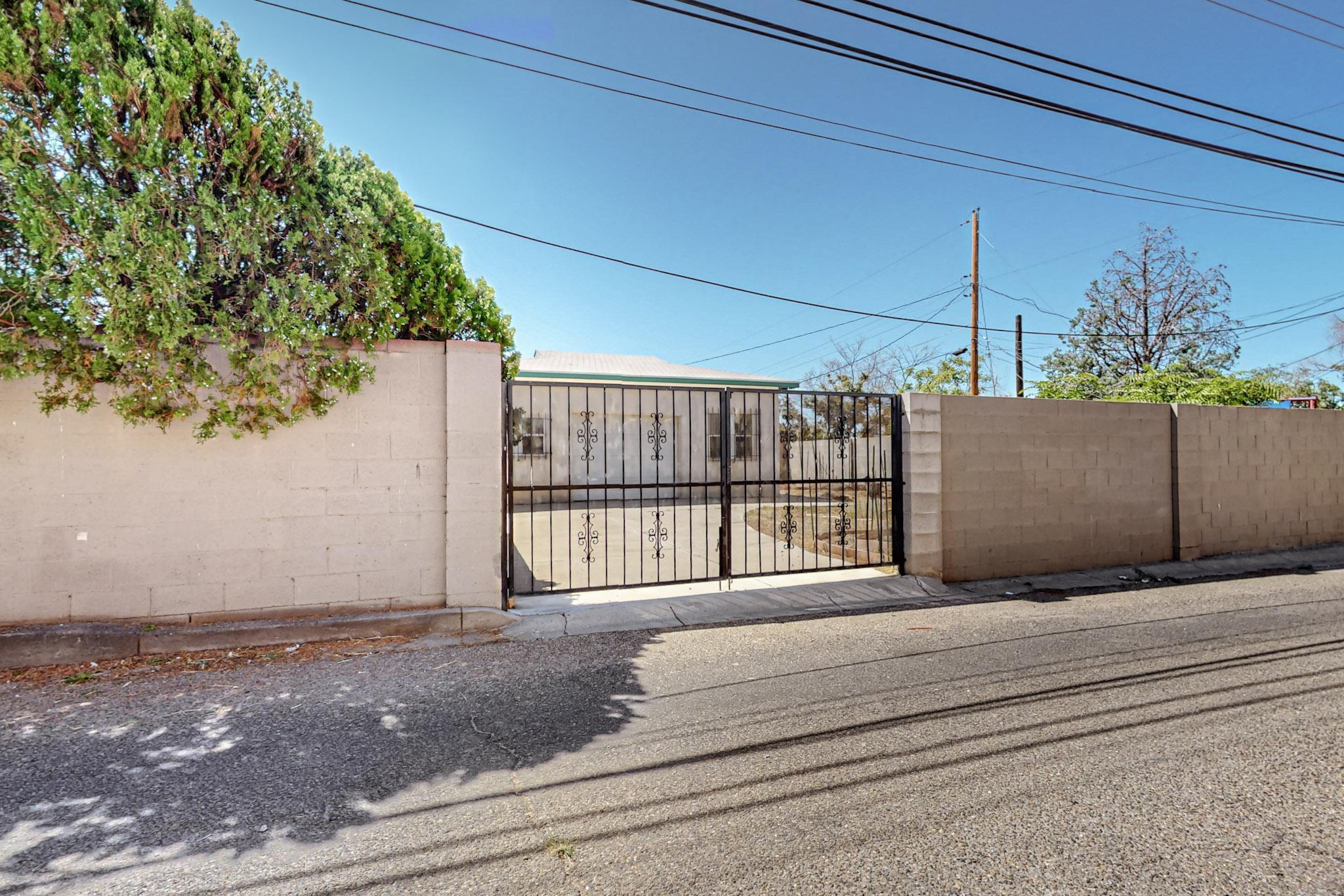 2533 Alvarado Drive NE