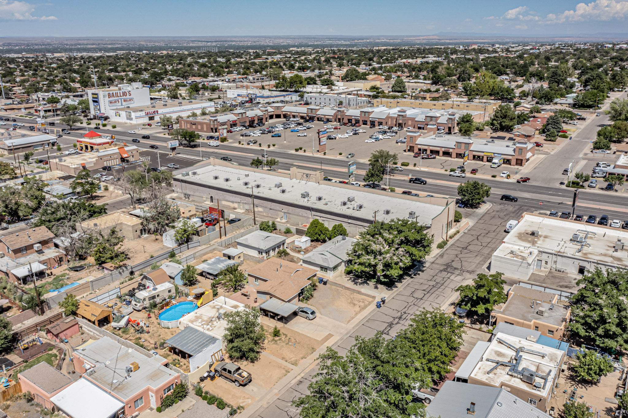 2533 Alvarado Drive NE