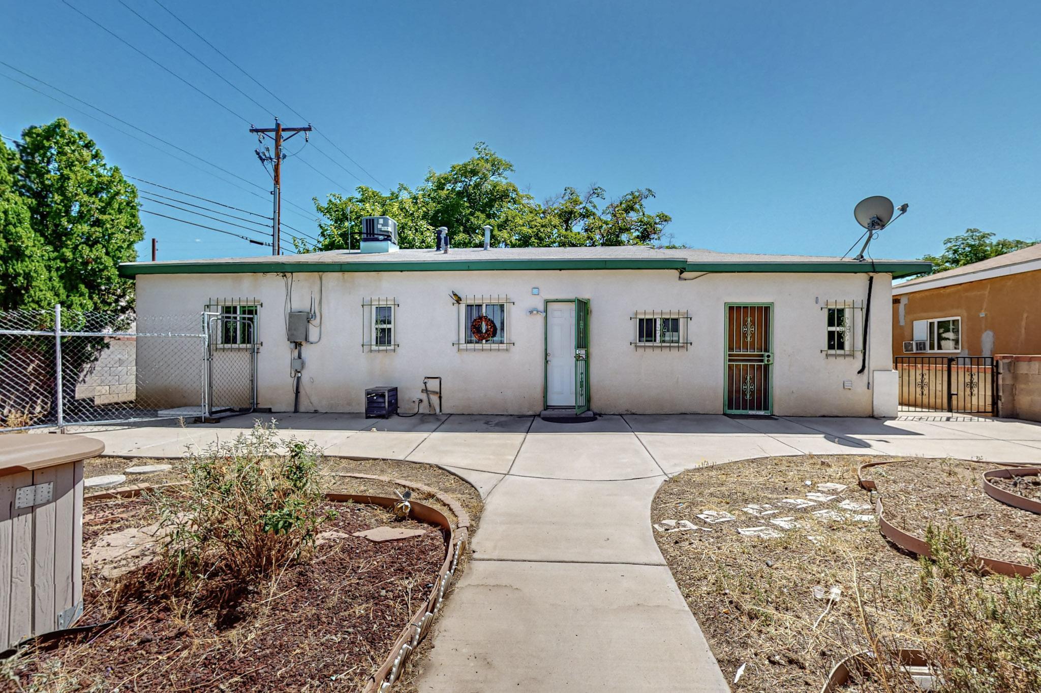 2533 Alvarado Drive NE