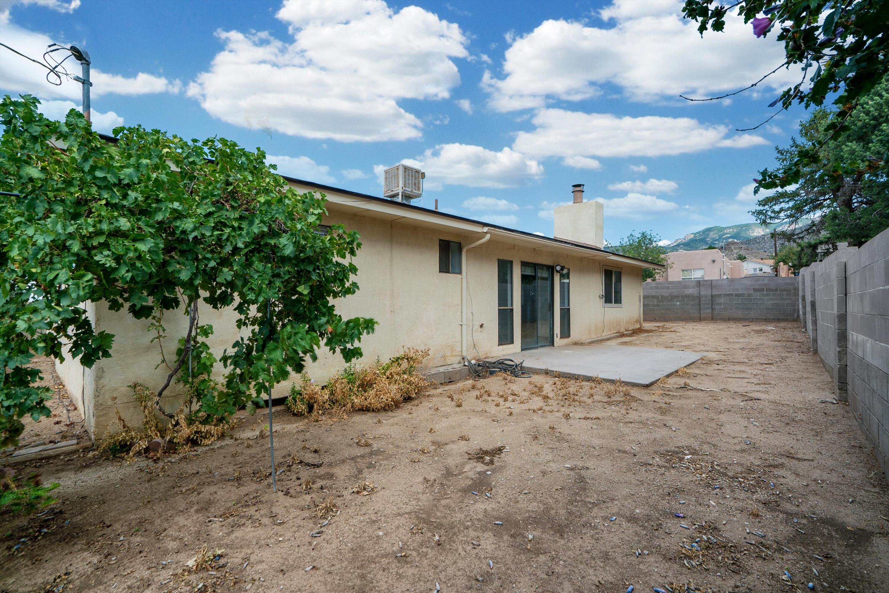 14208 ENCANTADO Road NE