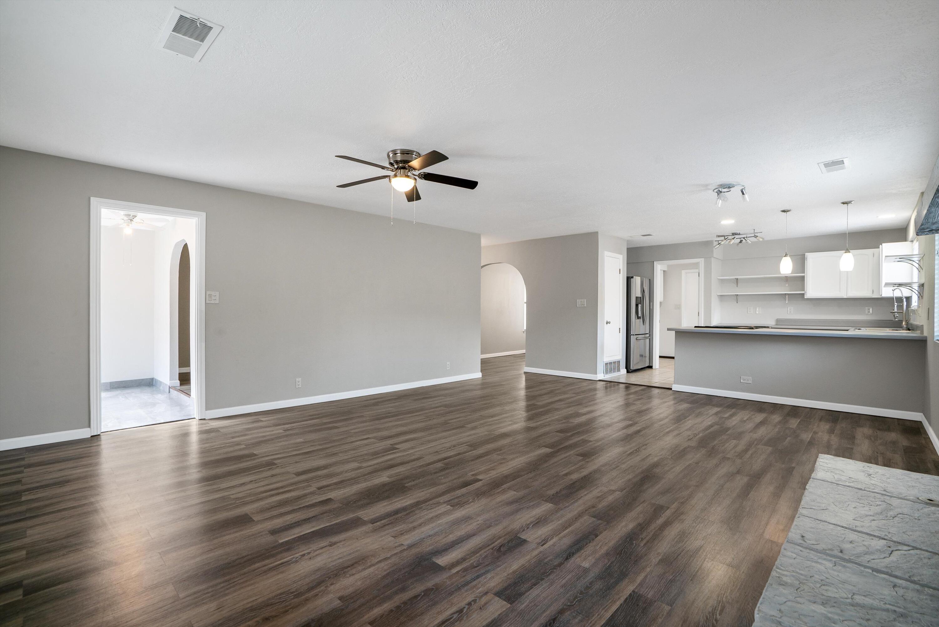 14208 ENCANTADO Road NE