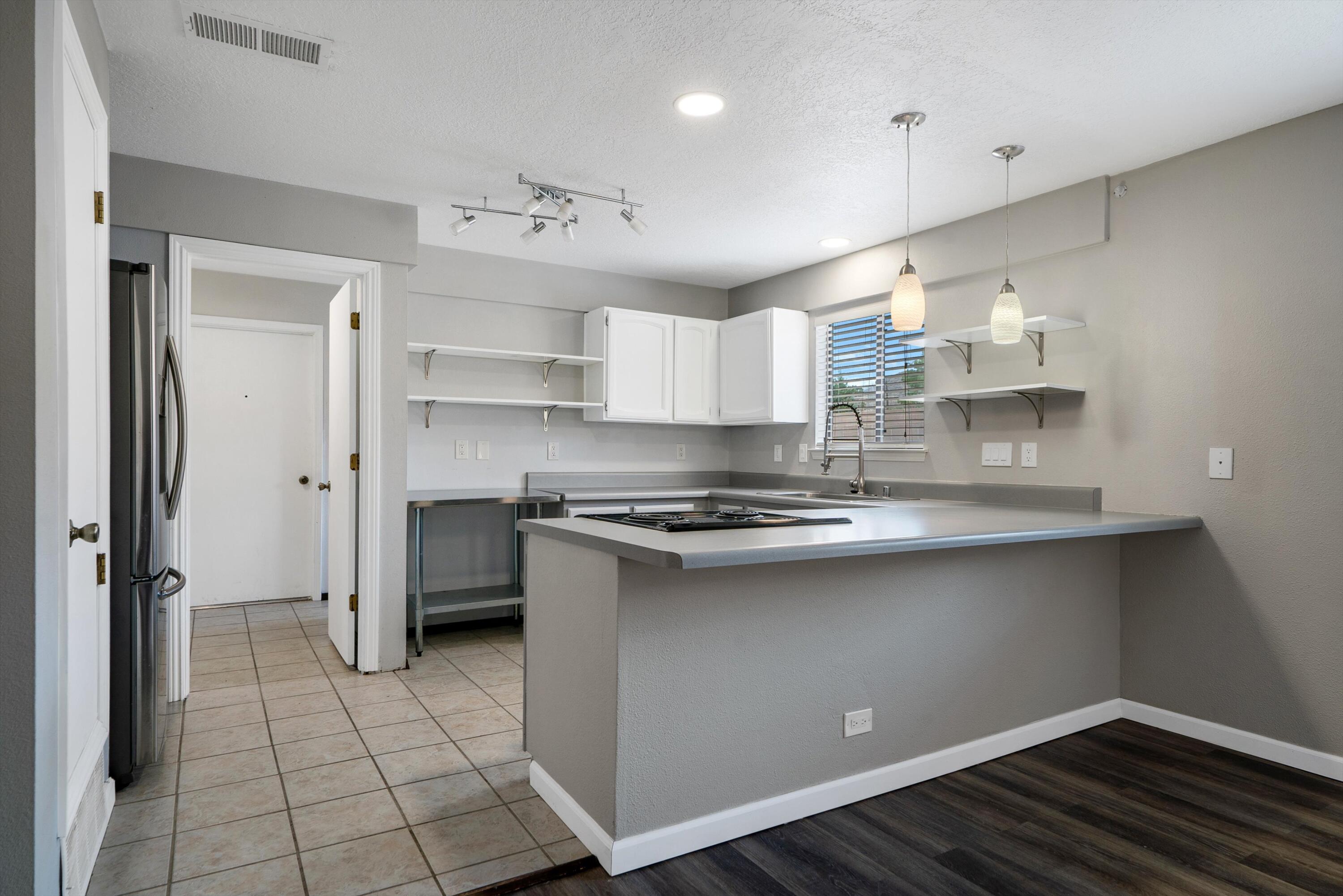 14208 ENCANTADO Road NE